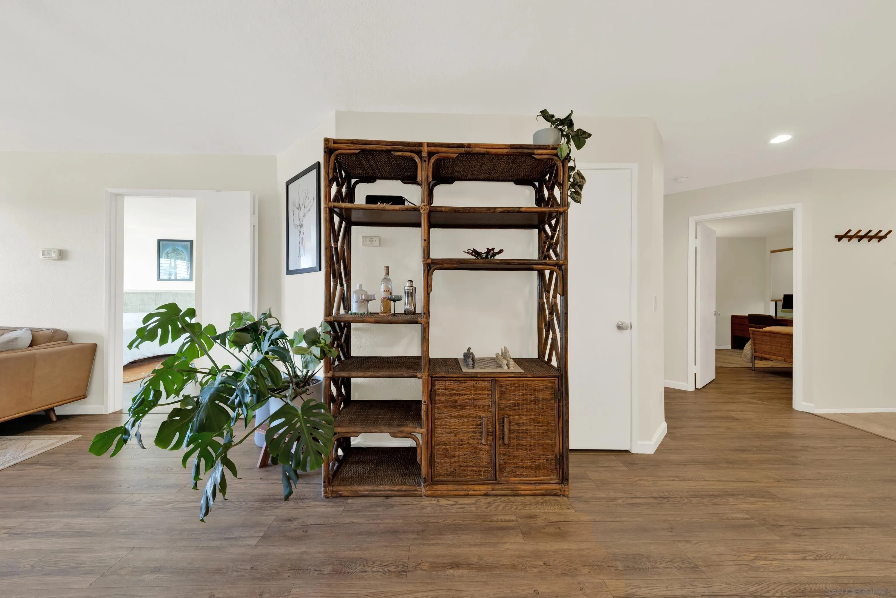 https://cdn.realtyfeed.com/cdn/127/260022021/4d8ce09316ed1832b70349ce3d8888d6.webp