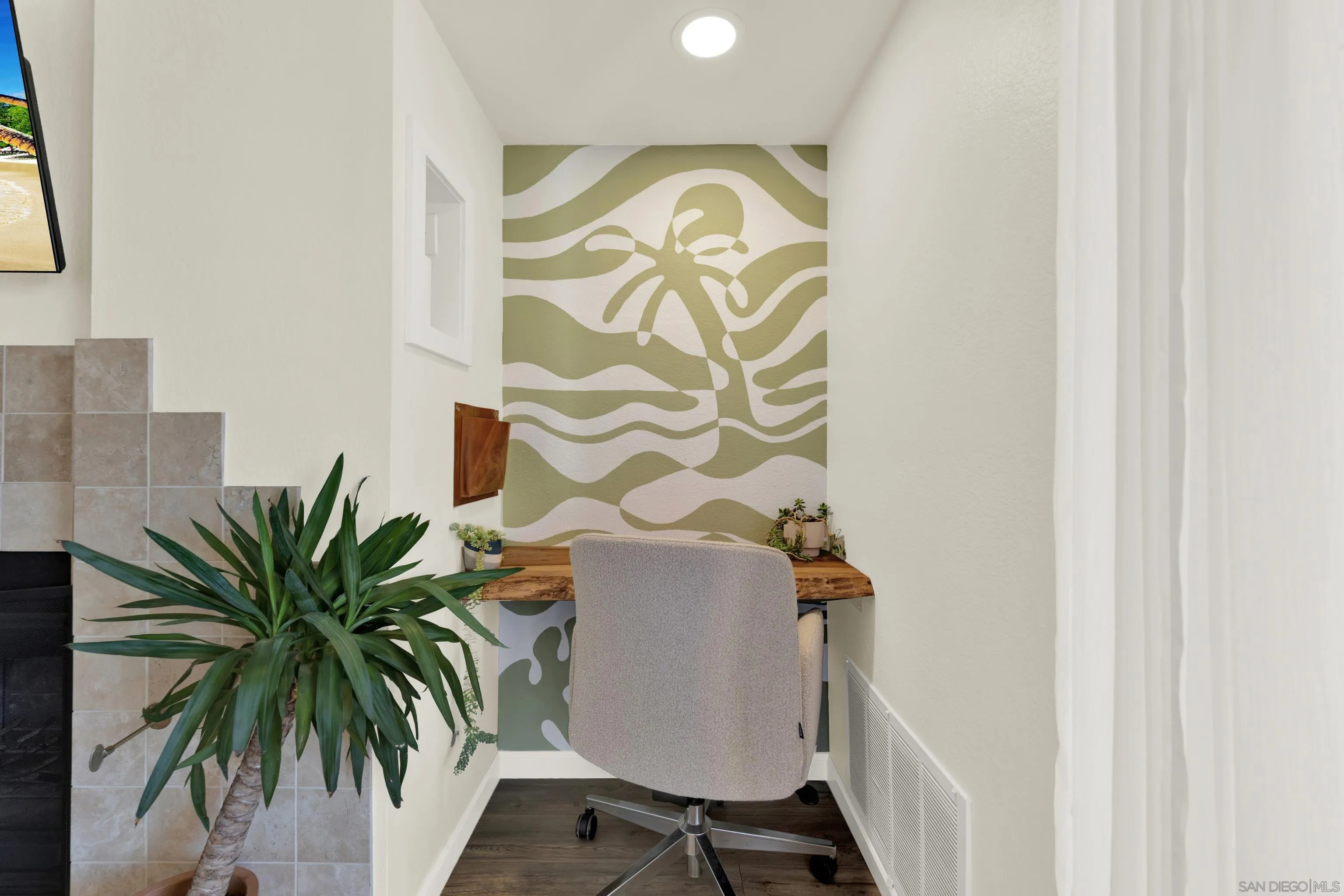 https://cdn.realtyfeed.com/cdn/127/260022021/622581e5b26893ad34f34ba45e888829.webp
