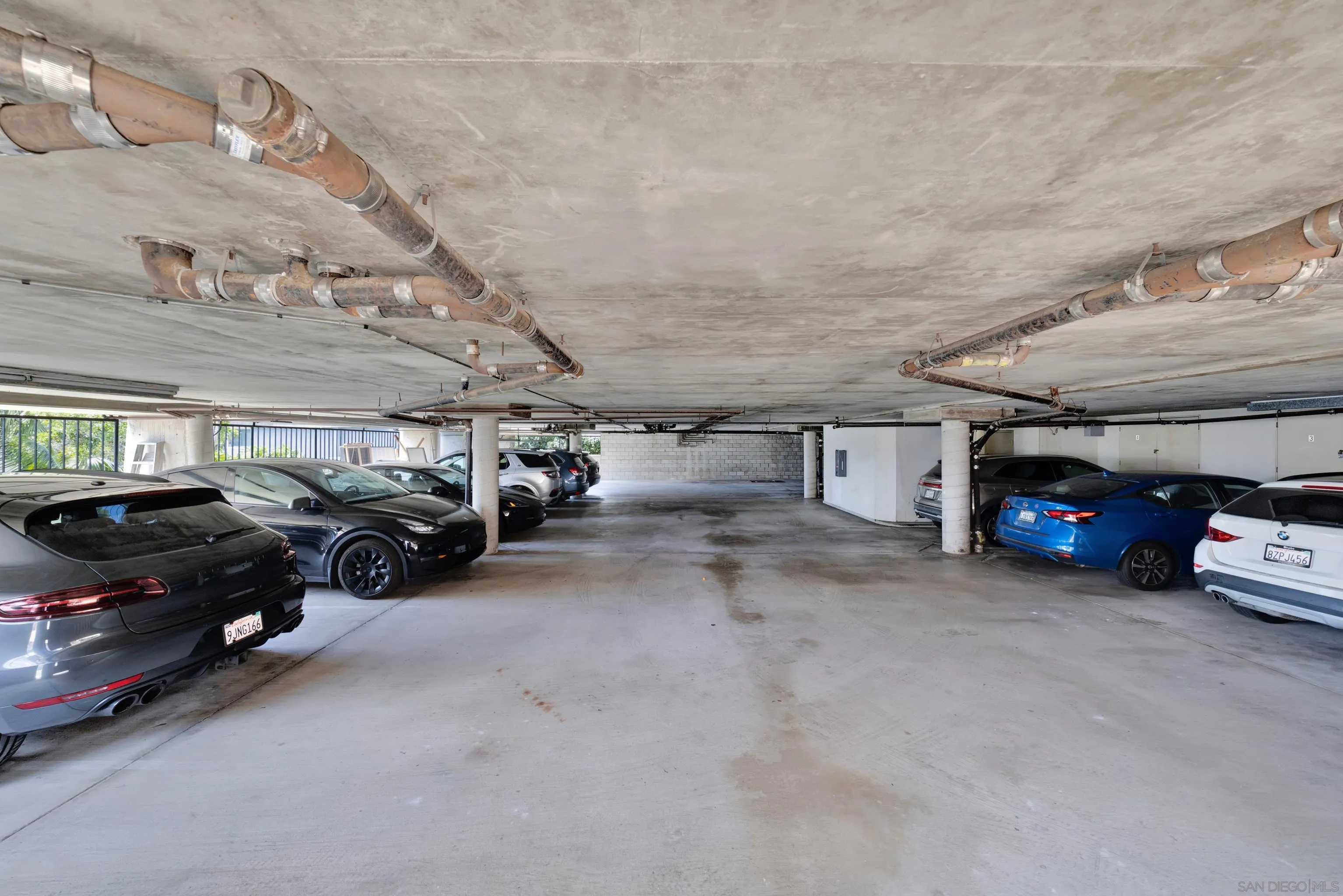 https://cdn.realtyfeed.com/cdn/127/260022021/8a75c500e73b1c56fc008dc44a2169fc.webp