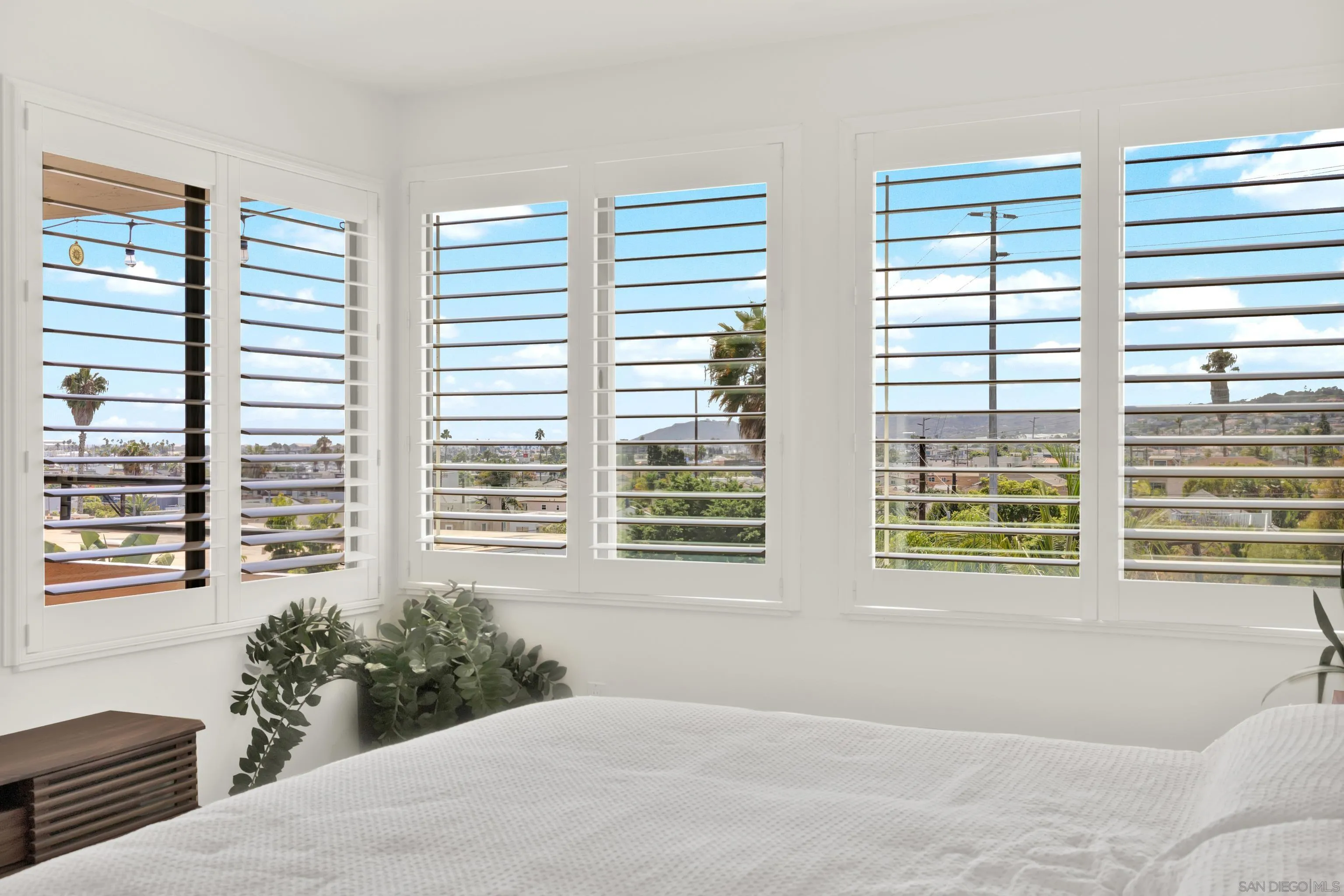 https://cdn.realtyfeed.com/cdn/127/260022021/8cf5e4cfefc28b36e92c2bd61eff7619.webp