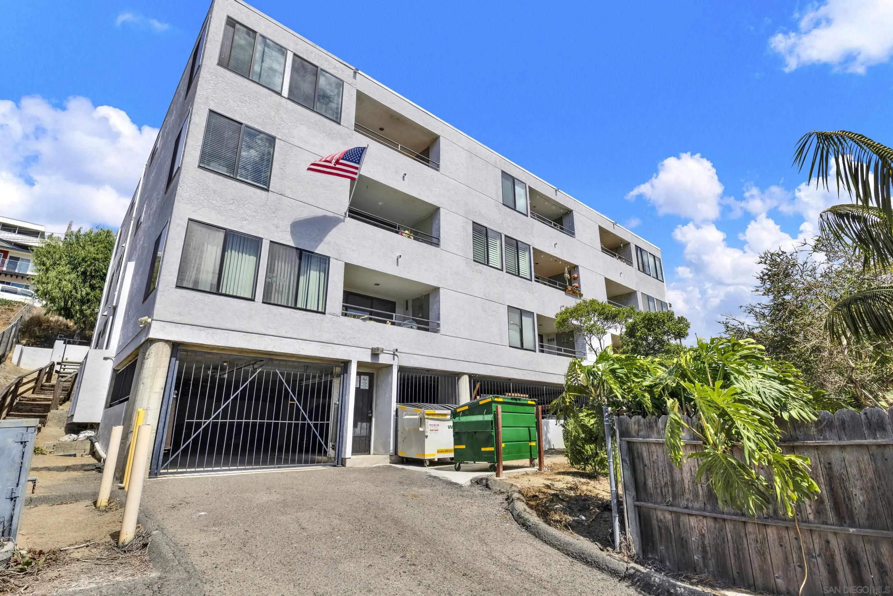 https://cdn.realtyfeed.com/cdn/127/260022021/93182fb79b047527da6c6827d7b094bd.webp