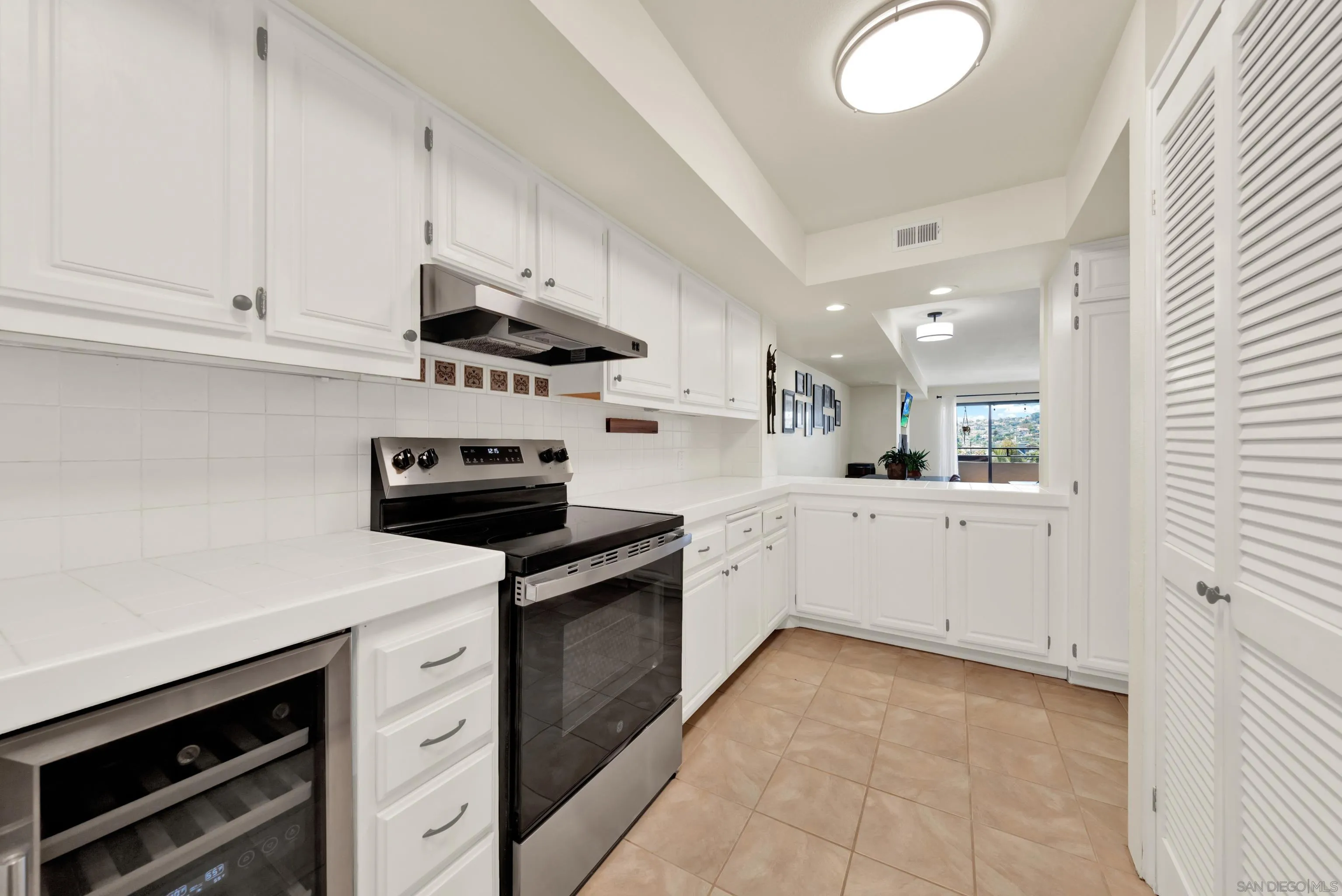 https://cdn.realtyfeed.com/cdn/127/260022021/a38a208d1e4fccd4e193a14c35da739a.webp