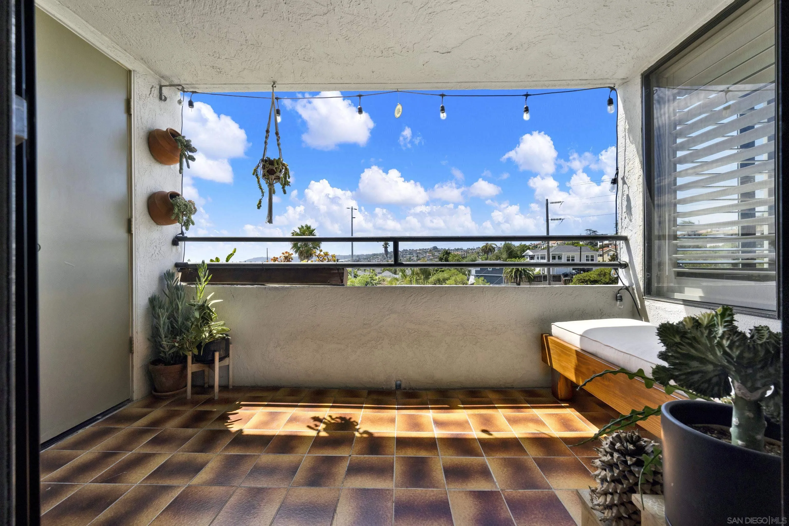 https://cdn.realtyfeed.com/cdn/127/260022021/b1df59764fed31ab1b0fde35b8e17e39.webp