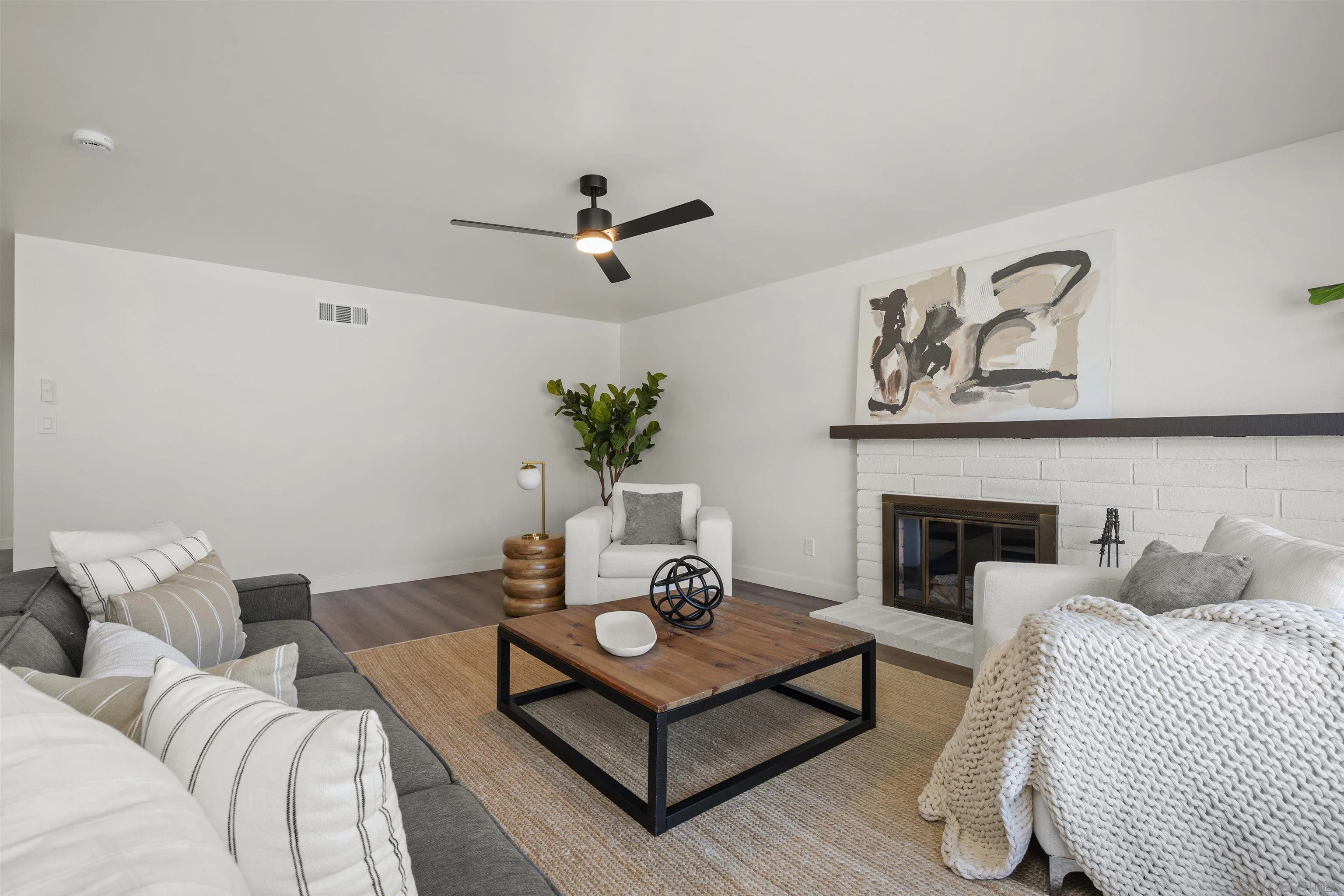 https://cdn.realtyfeed.com/cdn/127/260022024/05b92e0b246e0aa57c20ffea7560b3ea.webp
