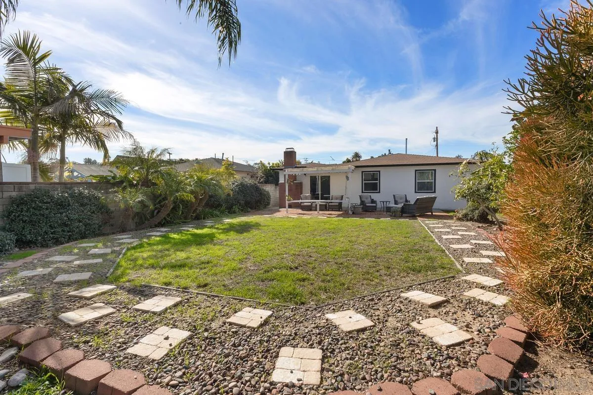 https://cdn.realtyfeed.com/cdn/127/260022030/72401aa5aa20fb5d505c93603a6410a0.webp