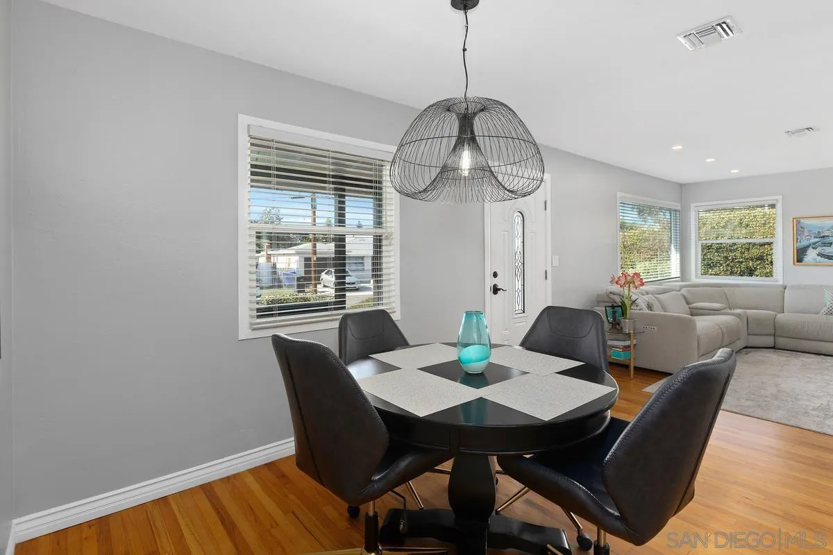 https://cdn.realtyfeed.com/cdn/127/260022030/d70220ad47a53dd0d0da23e0cdca13e6.webp