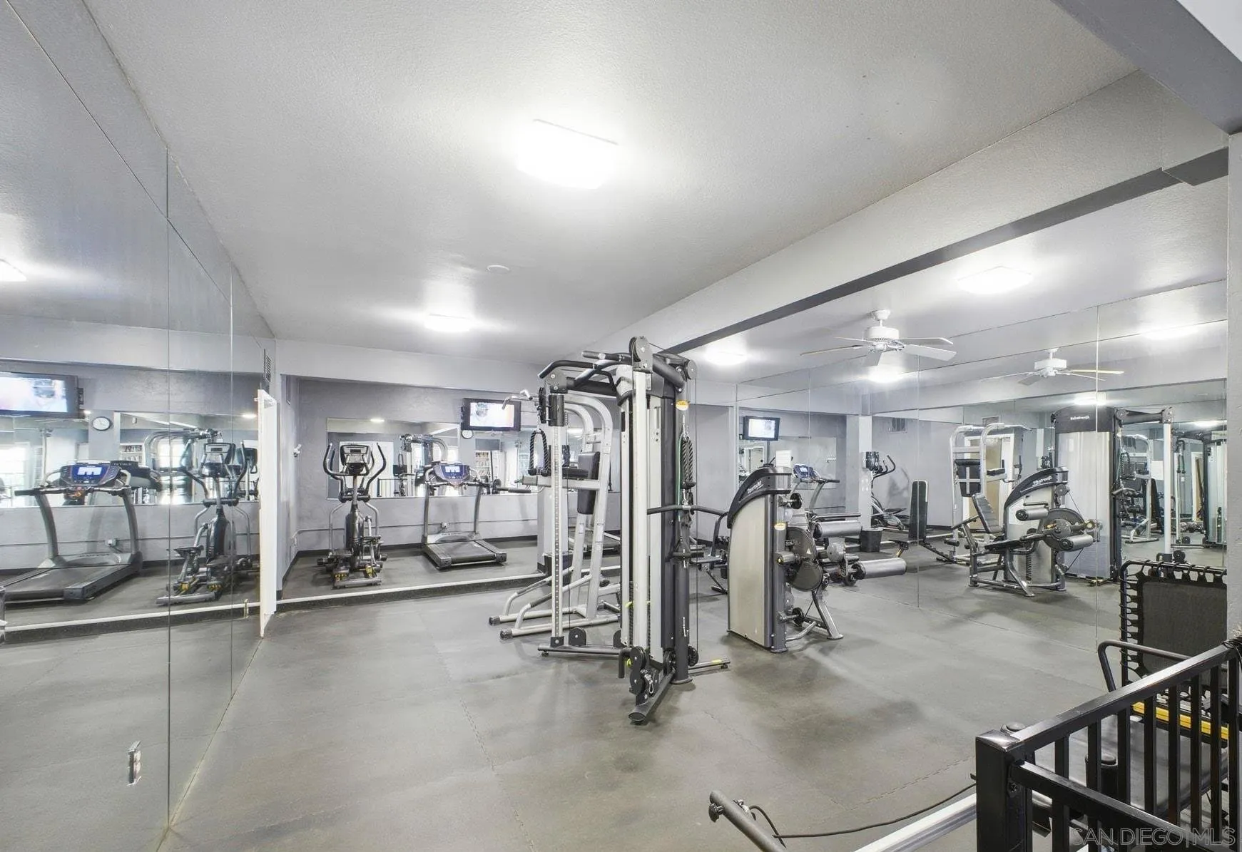 https://cdn.realtyfeed.com/cdn/127/260022032/3ddfe34ebfcfa0d1fe2308f89ab5d26e.webp