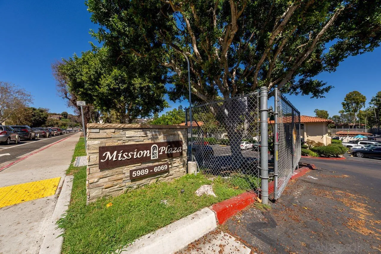 https://cdn.realtyfeed.com/cdn/127/260022032/55c22f3cc51b64727a1b61e5109073f7.webp