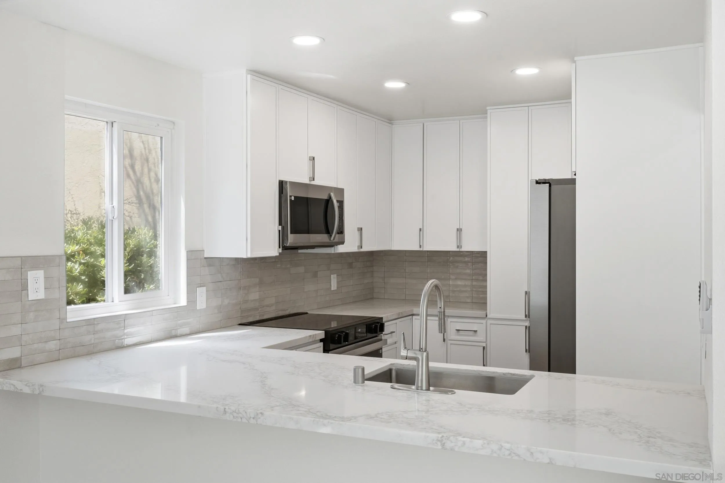 https://cdn.realtyfeed.com/cdn/127/260022038/47d5a77e7b56b660b409f8e27a7a30a7.webp