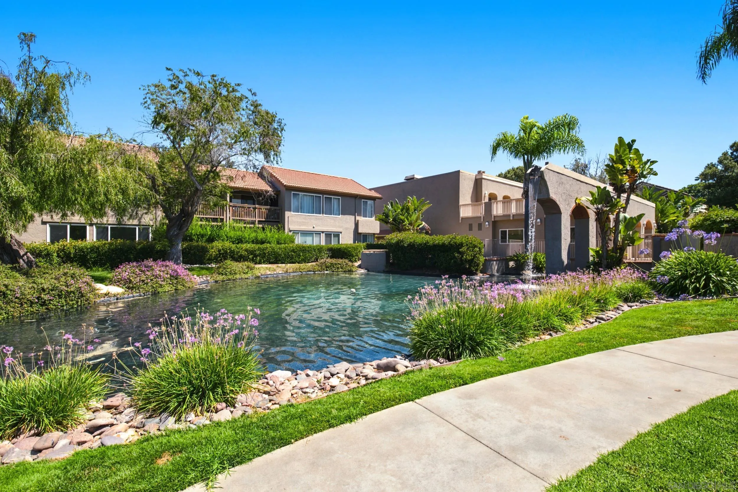 https://cdn.realtyfeed.com/cdn/127/260022038/8d93207e82e6fbca5a6e904ce2d24ce5.webp