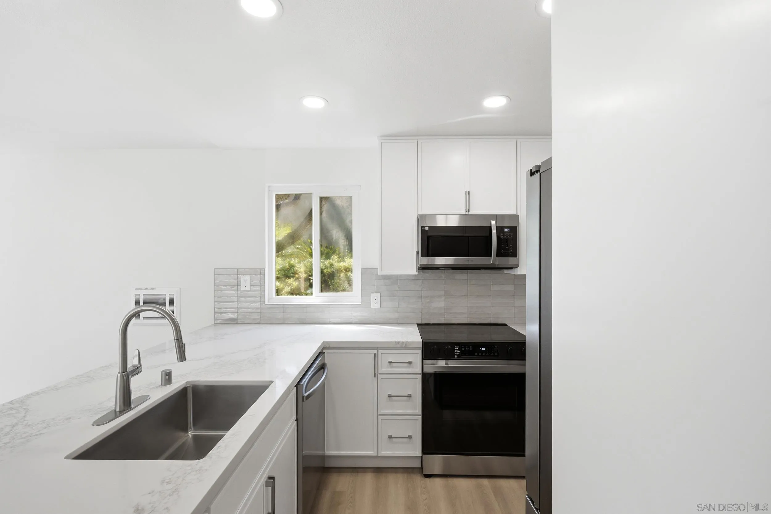 930 Via Mil Cumbres Unit 151, Solana Beach, CA 92075 - Photo 5 of 36, Solana Beach, CA