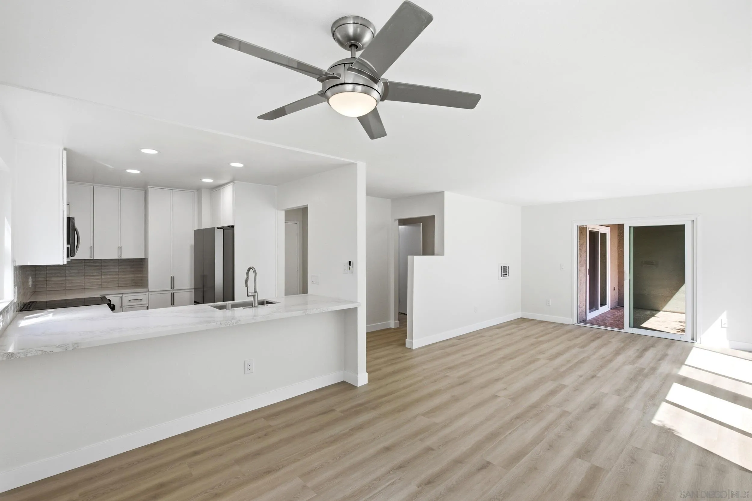https://cdn.realtyfeed.com/cdn/127/260022038/c54e31ee185631a299ab61c03ddbdcc4.webp