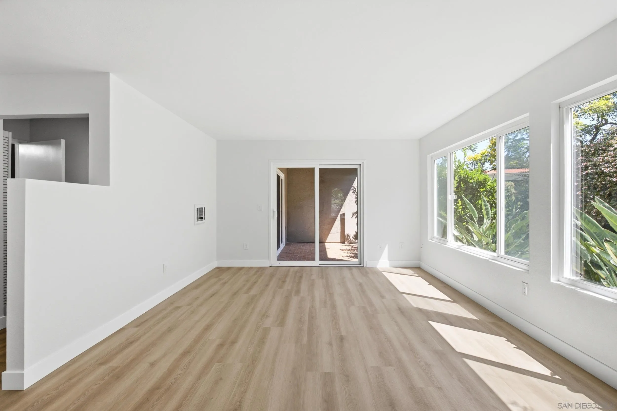 https://cdn.realtyfeed.com/cdn/127/260022038/e4eaa4d50a295ddd5fffbe0cf07e3bb6.webp