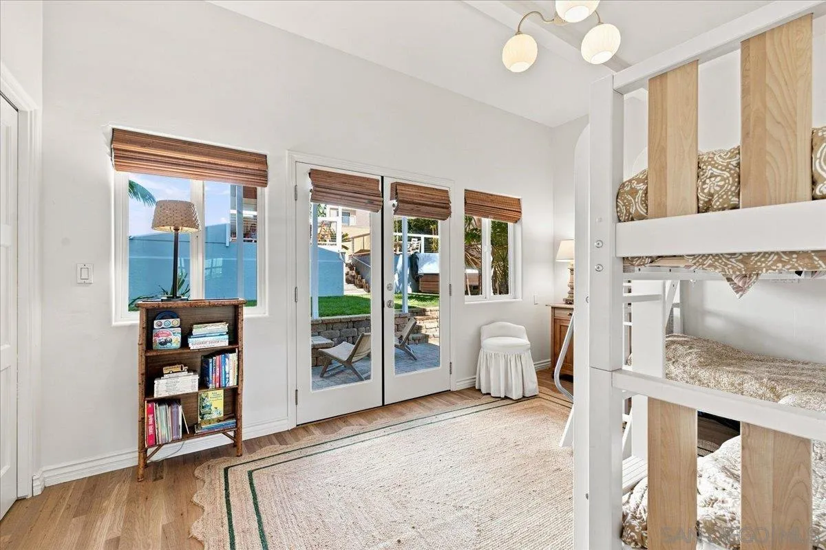 https://cdn.realtyfeed.com/cdn/127/260022040/2d737639b3653b142c328463d4ae34b1.webp