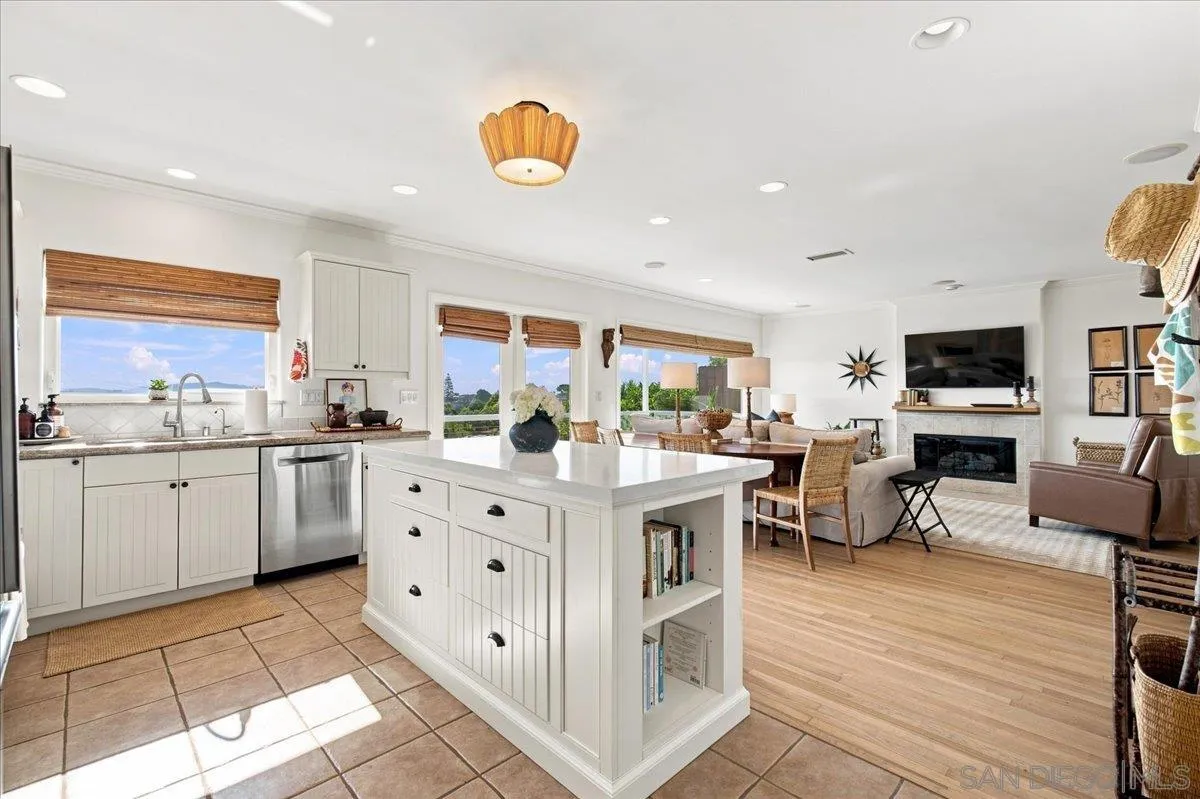 https://cdn.realtyfeed.com/cdn/127/260022040/4b2e70cb27c13e37ee87e63ee26030d1.webp