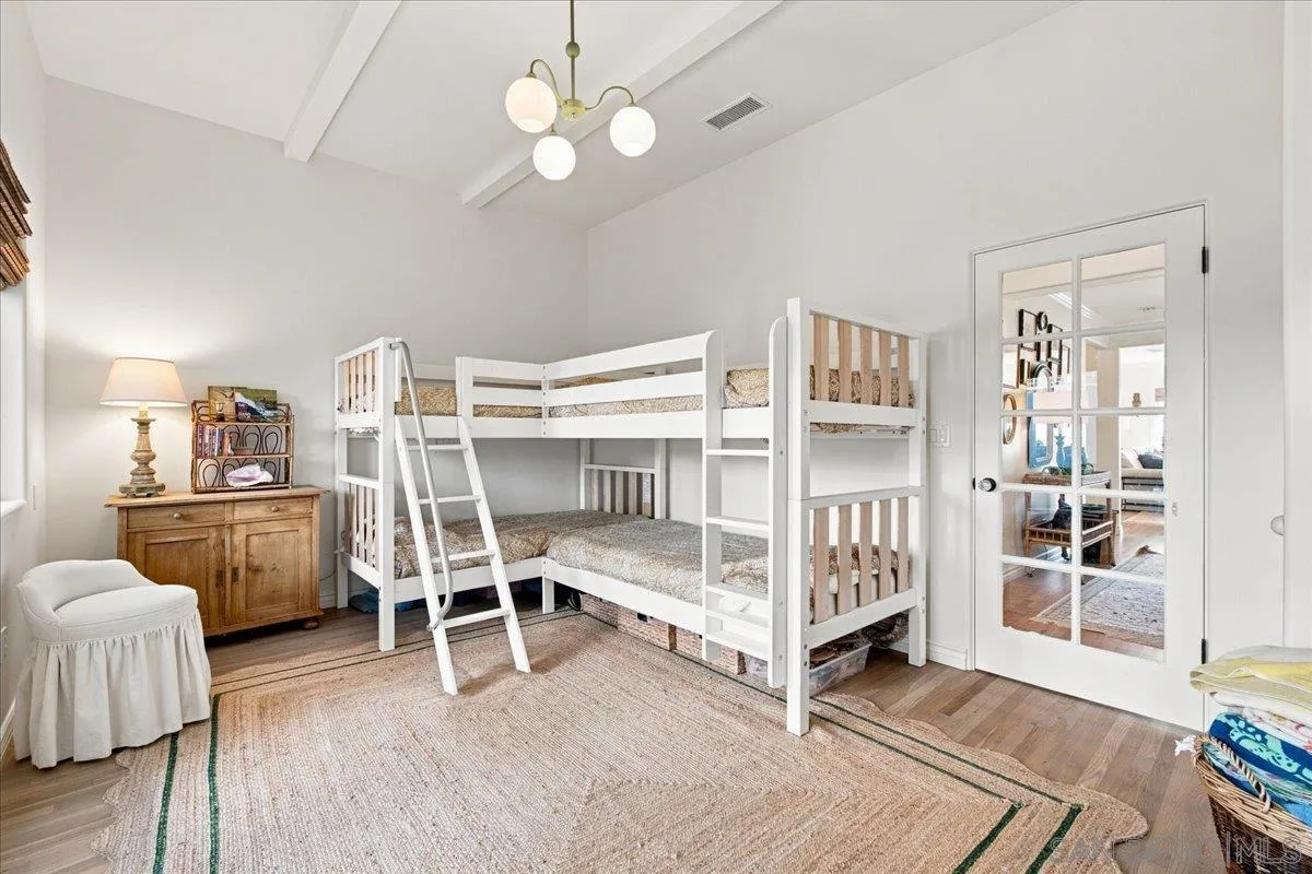 https://cdn.realtyfeed.com/cdn/127/260022040/a01af85ad62db545330754786eb14ab9.webp