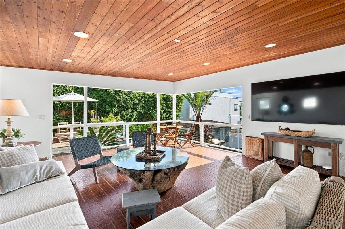 https://cdn.realtyfeed.com/cdn/127/260022040/b4acce4592f7711e74289a97a01e6a0f.webp