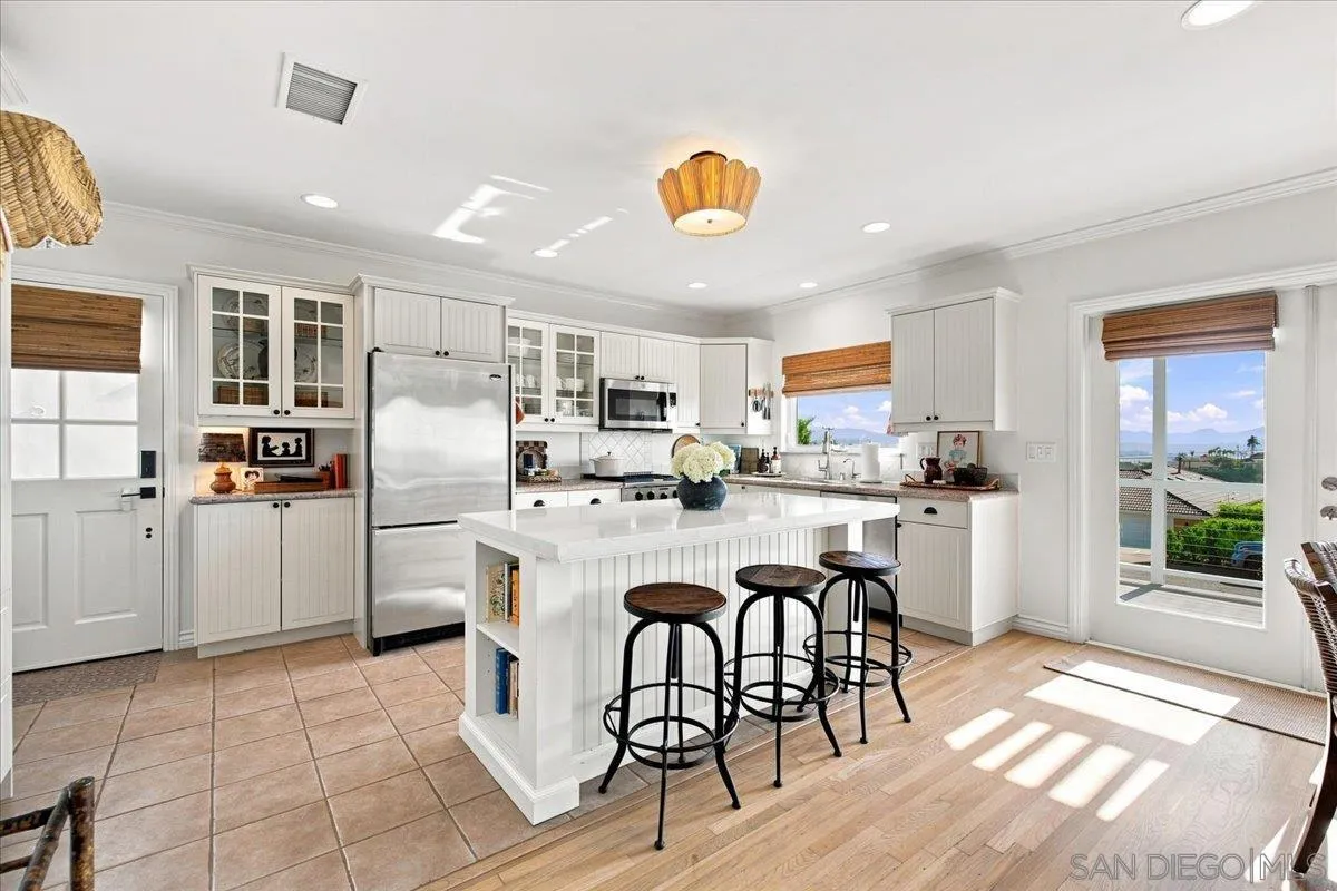 https://cdn.realtyfeed.com/cdn/127/260022040/e033feddf40ecd4f80ffa3d6c3b7919b.webp