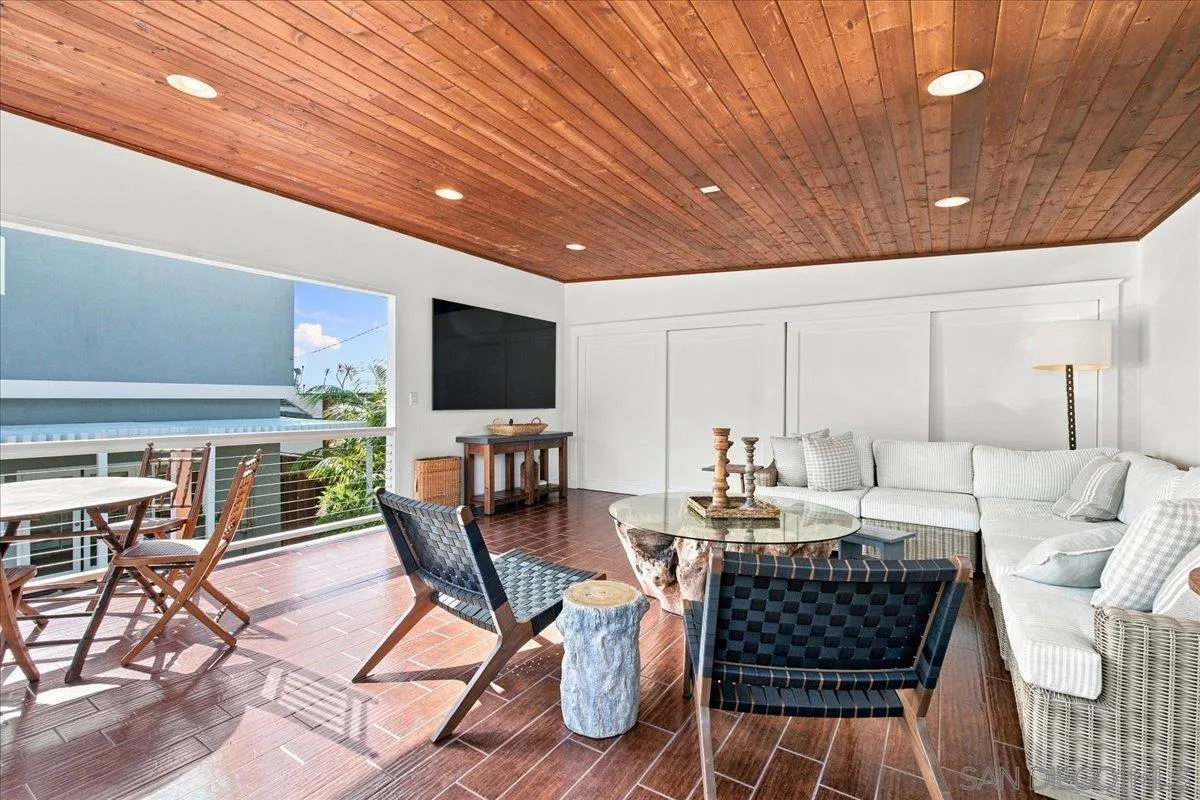 https://cdn.realtyfeed.com/cdn/127/260022040/ebe10b70fe55e7fe463f8c6d6483f050.webp