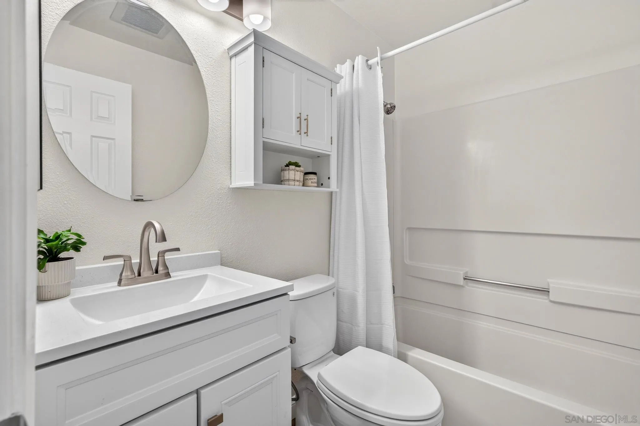 https://cdn.realtyfeed.com/cdn/127/260022043/78f0db20cbf86cf72081057cc56f5886.webp
