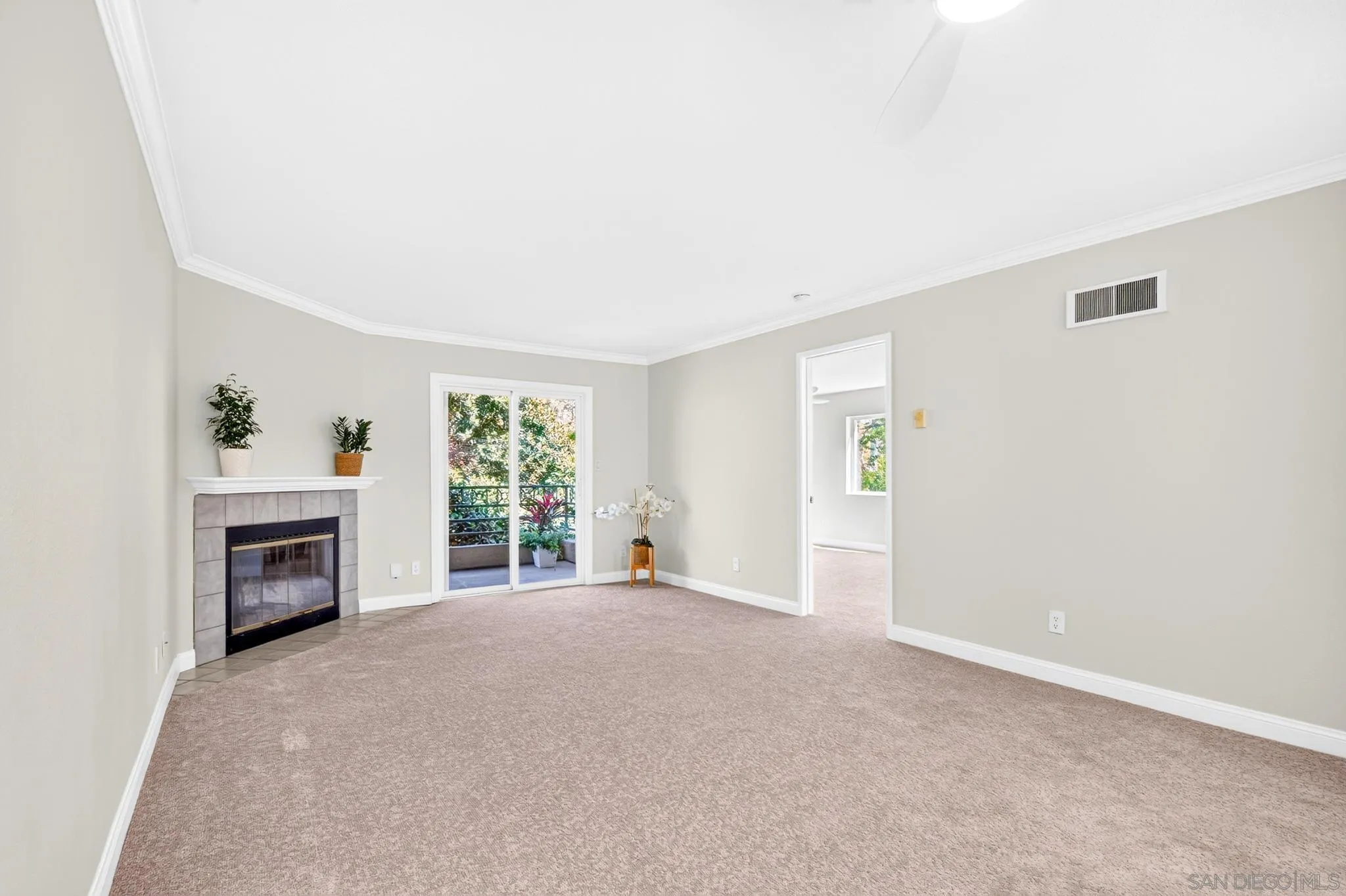 https://cdn.realtyfeed.com/cdn/127/260022043/a3aafb2e9c82177dce2427f6025404ee.webp