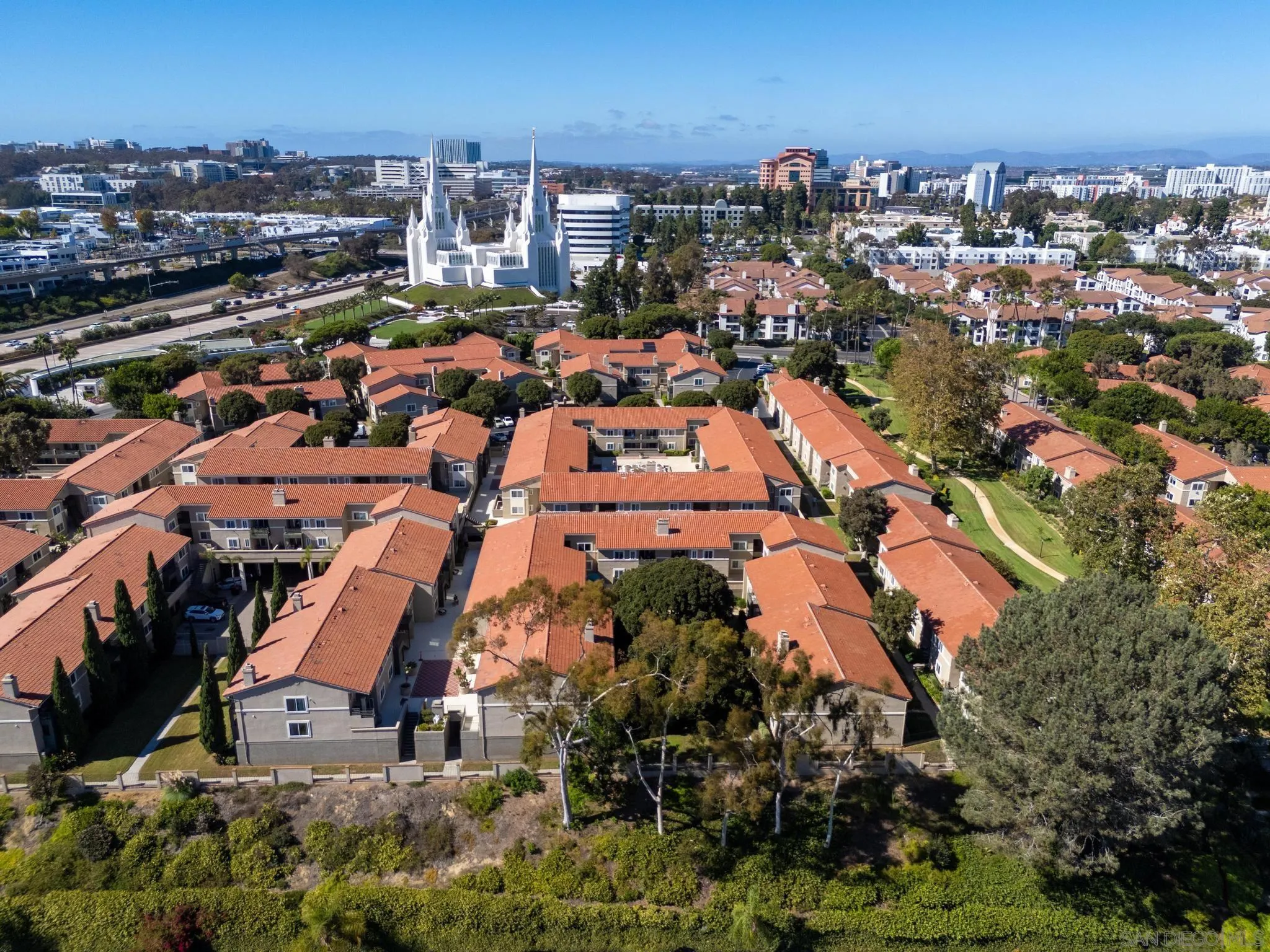 https://cdn.realtyfeed.com/cdn/127/260022043/ae20f0de40e02cc382b244dafc0e3e12.webp