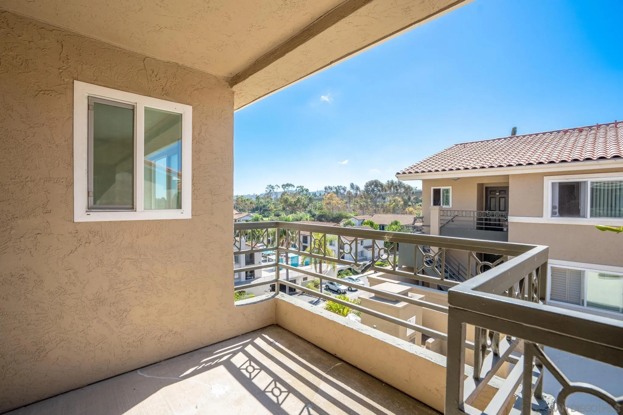 https://cdn.realtyfeed.com/cdn/127/260022043/cedcf9a28628057a4e825ad67b5c812e.webp