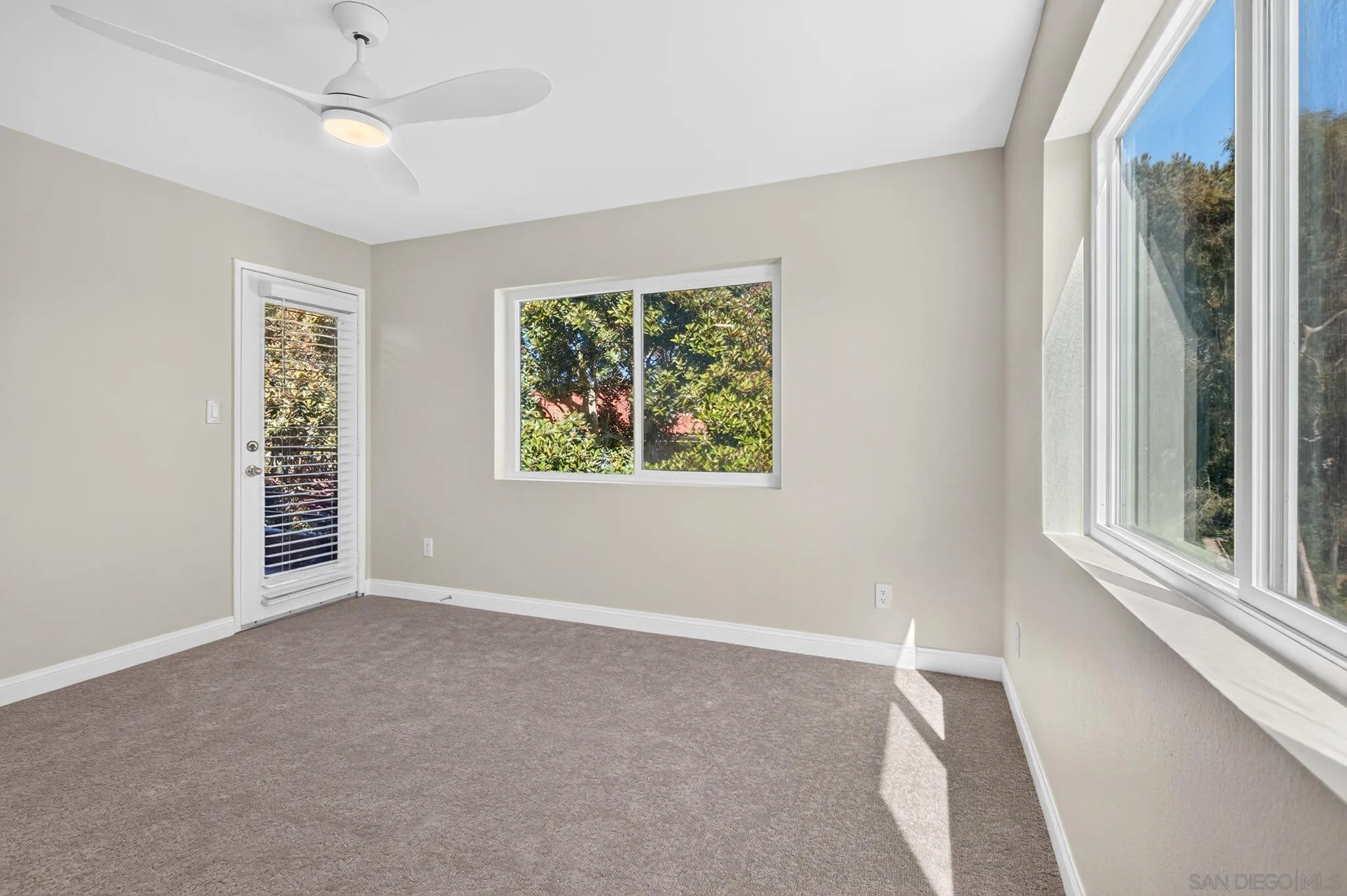 https://cdn.realtyfeed.com/cdn/127/260022043/d34c3389ad3cdd248f5e87bb302e8800.webp