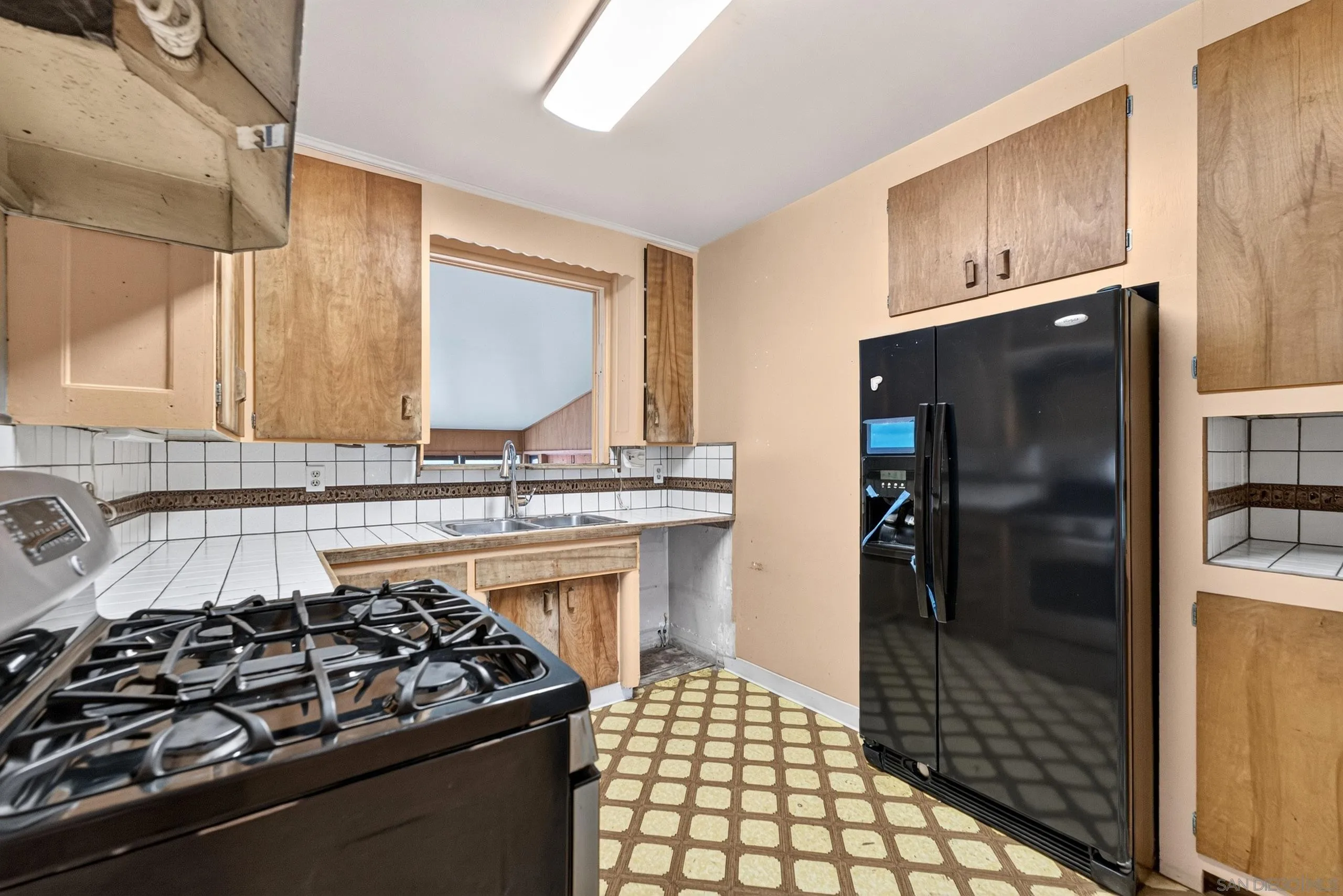 https://cdn.realtyfeed.com/cdn/127/260022049/7ac256cd27b85d99188f0cf12dad8f3b.webp