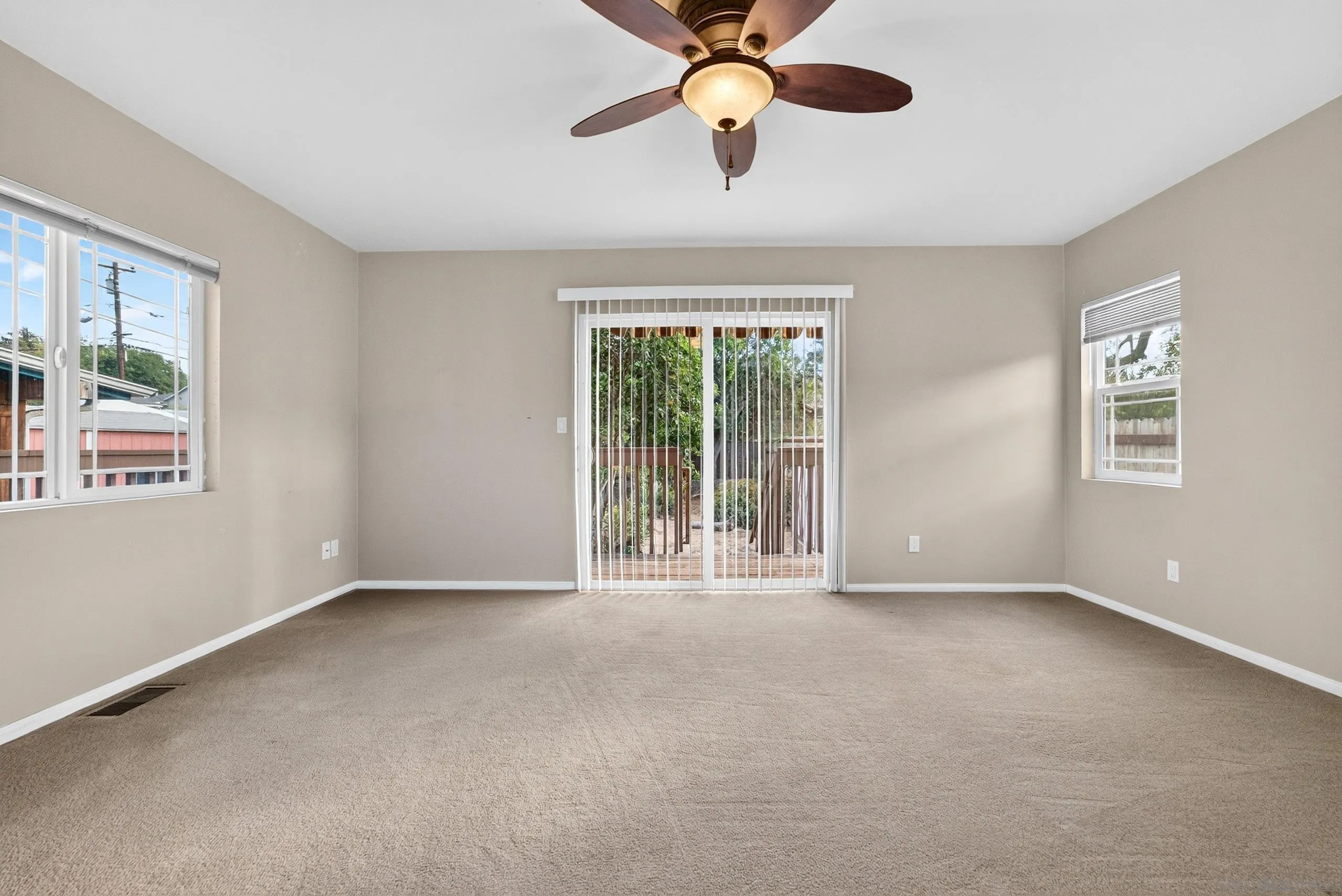 https://cdn.realtyfeed.com/cdn/127/260022049/ab1c2a0cff2b22fbfd19983b7fd3b7dc.webp
