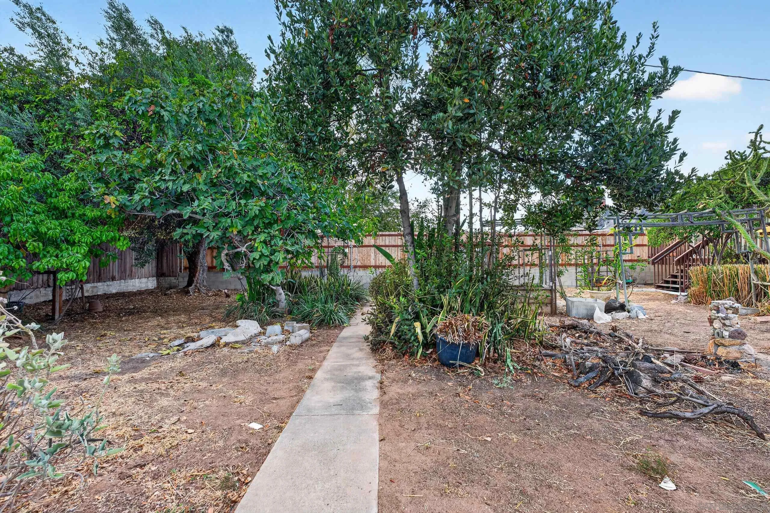https://cdn.realtyfeed.com/cdn/127/260022049/be2b06b1af68eb93ef04ff1bb5596a90.webp