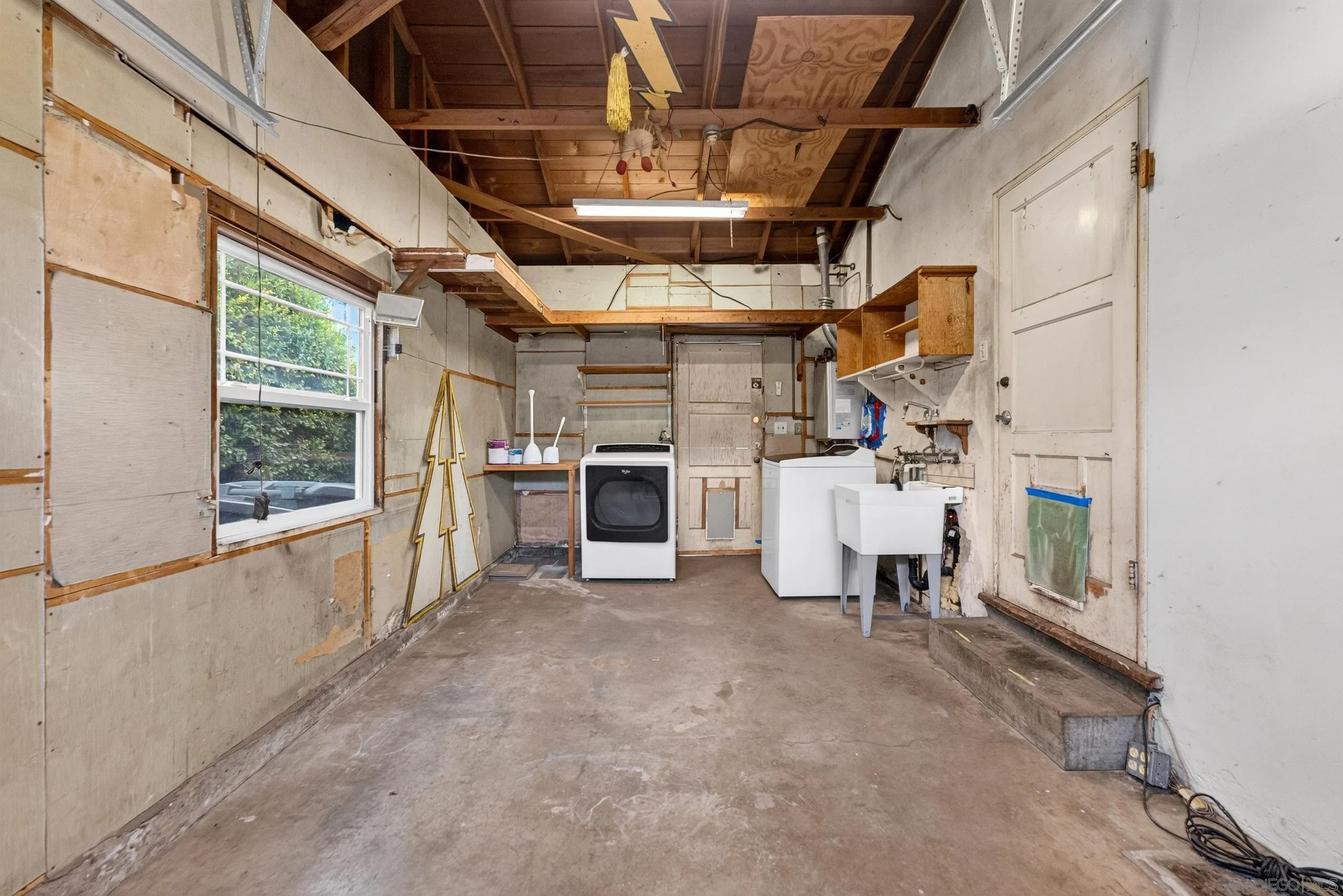 https://cdn.realtyfeed.com/cdn/127/260022049/c0a744cd792e5e99882280a2625cc1f4.webp