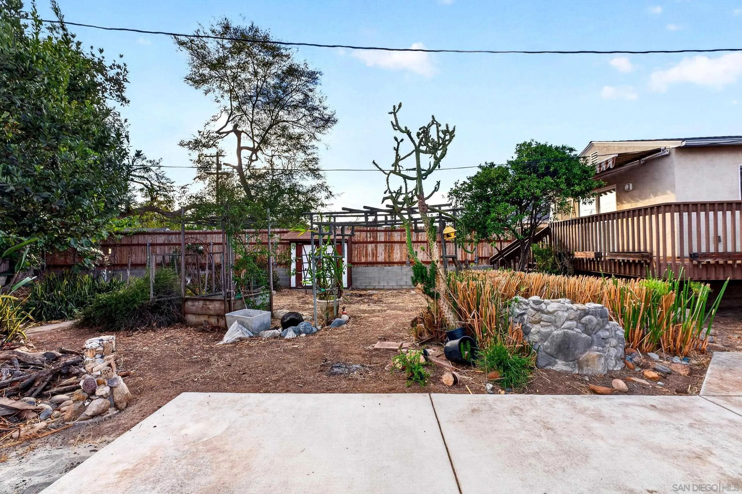 https://cdn.realtyfeed.com/cdn/127/260022049/c7efbb51057a884ede20a79e72568f50.webp
