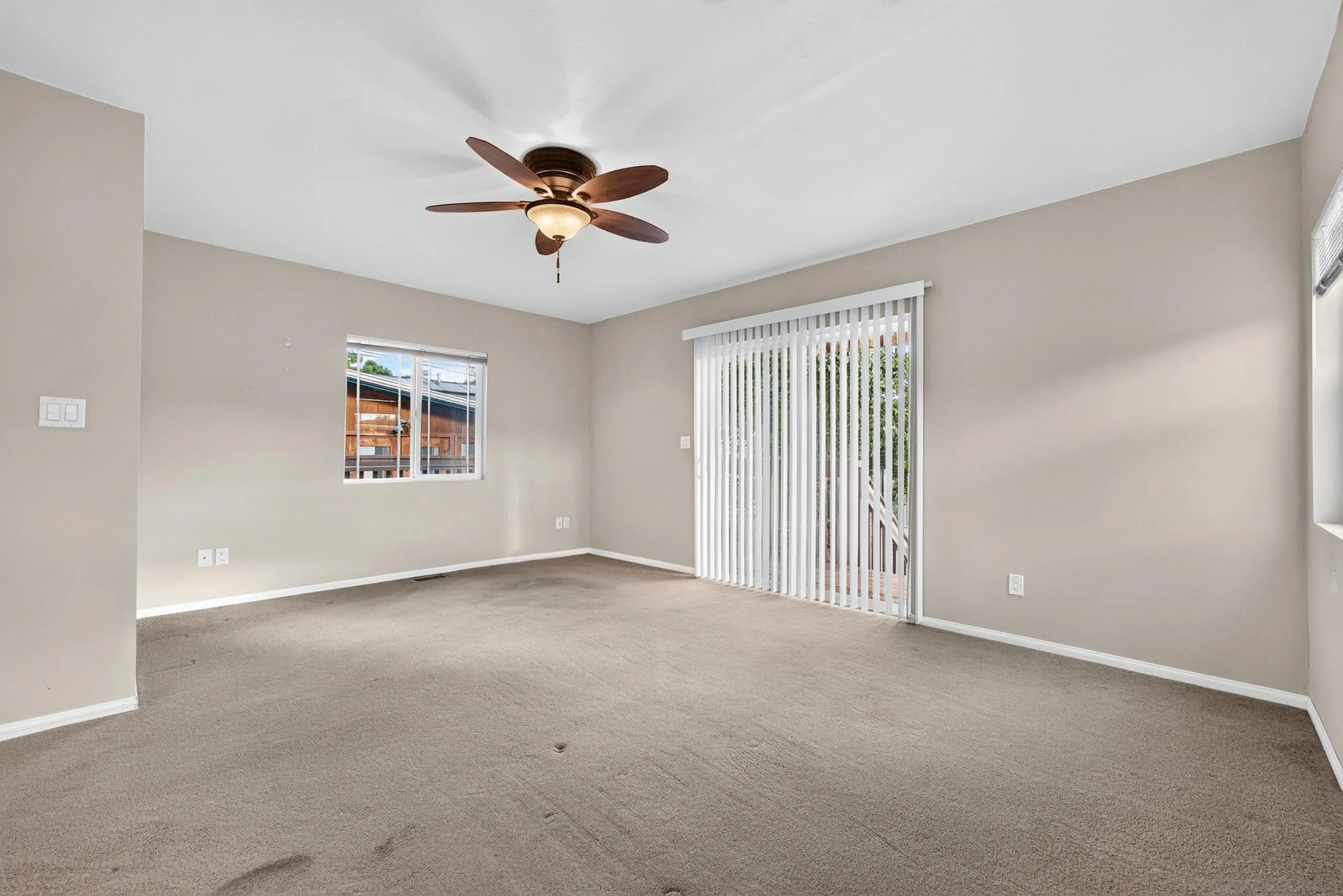 https://cdn.realtyfeed.com/cdn/127/260022049/e270ee58f601393f0c1e8cf39eade777.webp