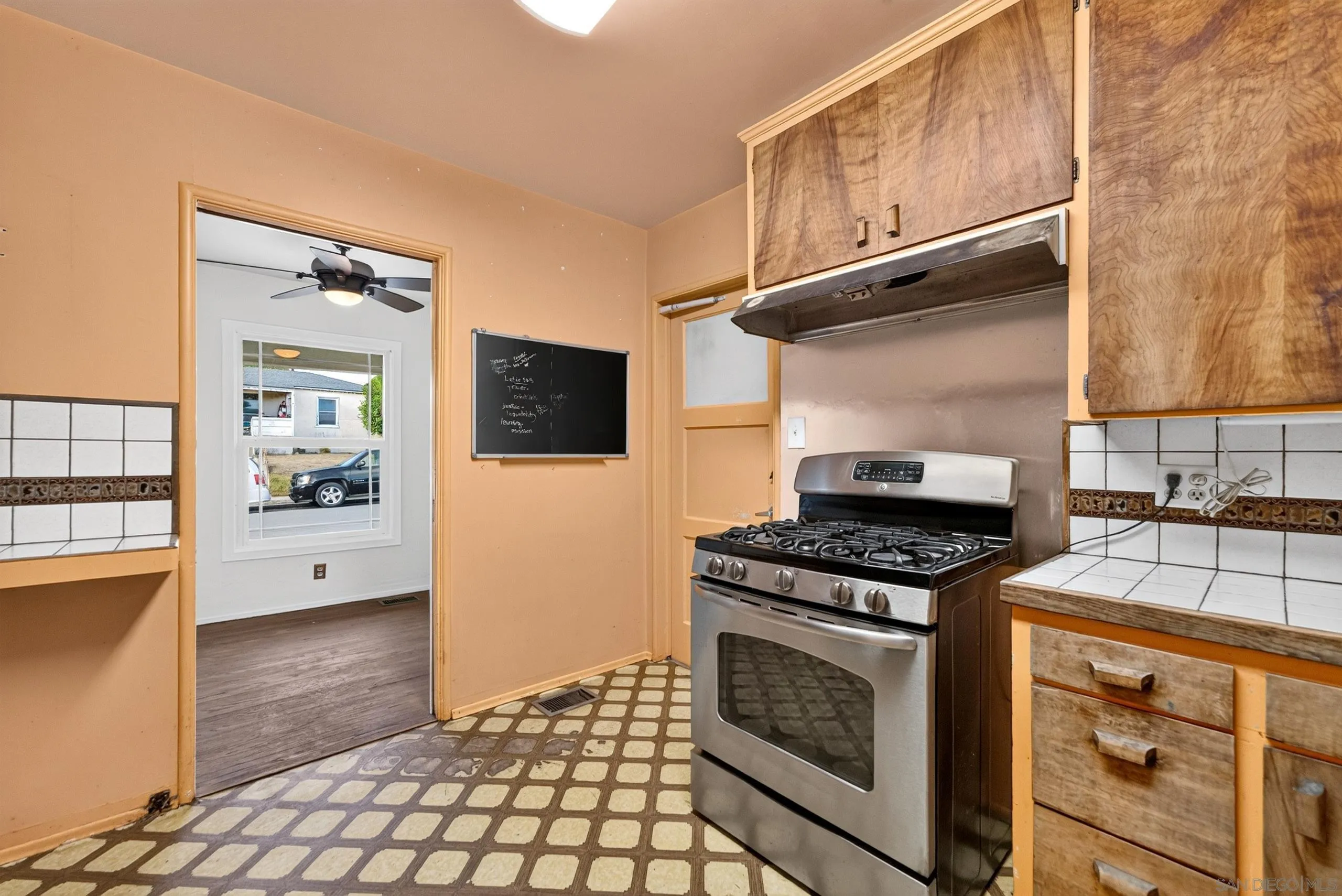 https://cdn.realtyfeed.com/cdn/127/260022049/f89c221f987936c5625c285fef72d9ac.webp