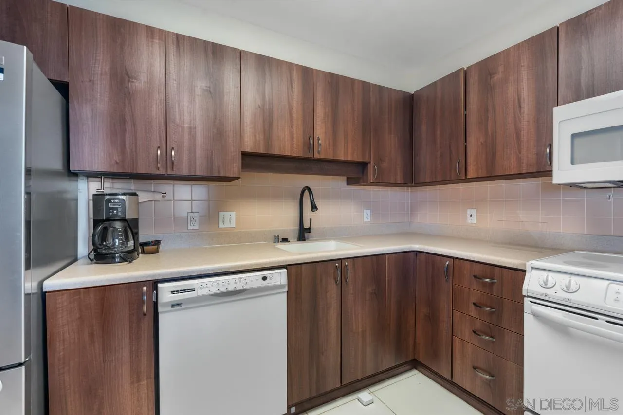 3890 Nobel #608, San Diego, CA 92122, photo 10