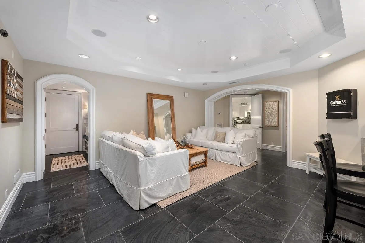 https://cdn.realtyfeed.com/cdn/127/260022064/c43184e8fd5011b81beb47b936866bfe.webp