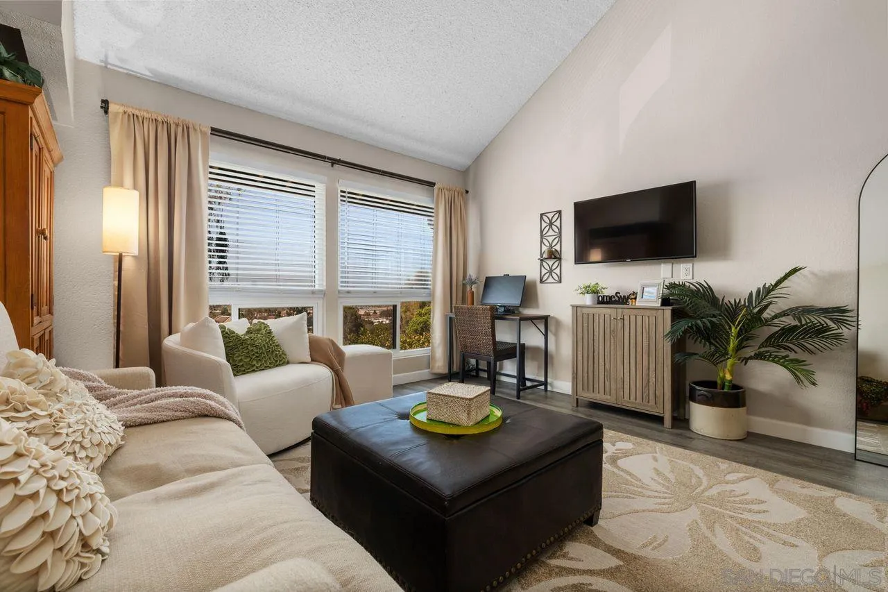 https://cdn.realtyfeed.com/cdn/127/260022065/9eded75095c347f5decac7631c3dc09a.webp