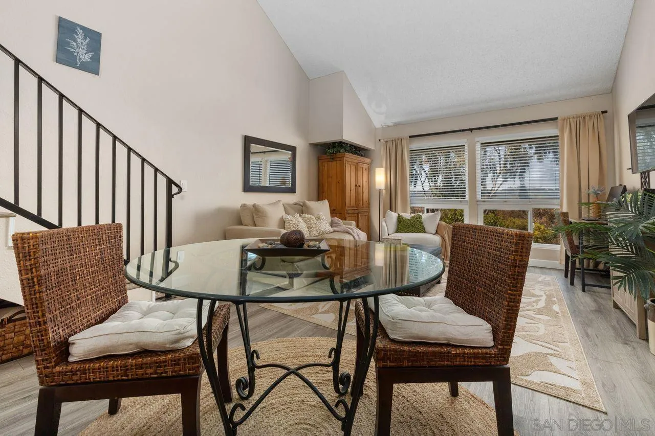 https://cdn.realtyfeed.com/cdn/127/260022065/c5ddbe544c090fb909bb72b3ddfbec87.webp