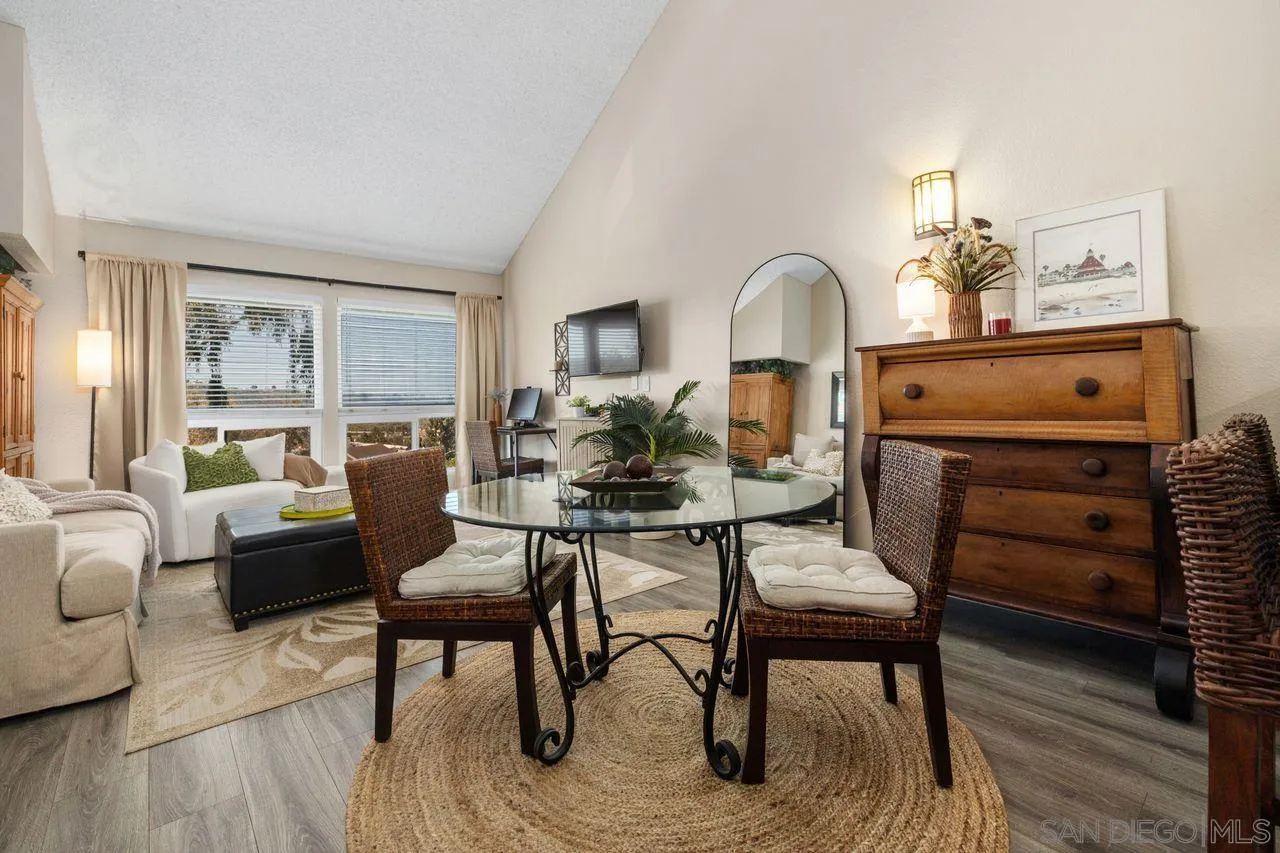 https://cdn.realtyfeed.com/cdn/127/260022065/e9f2b4554965887a658d1529c1bdf2bf.webp