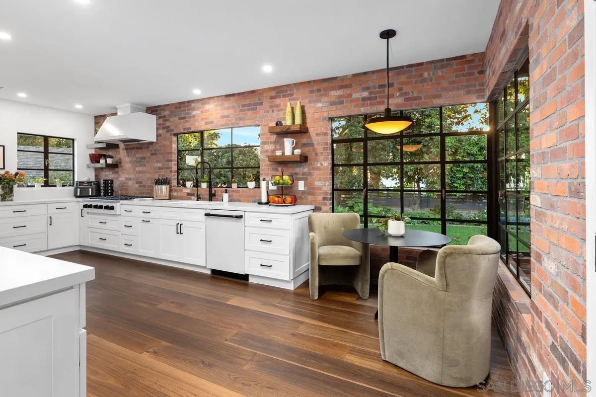 https://cdn.realtyfeed.com/cdn/127/260022069/2e9ec3449f37ed394c681f922a516d7e.webp