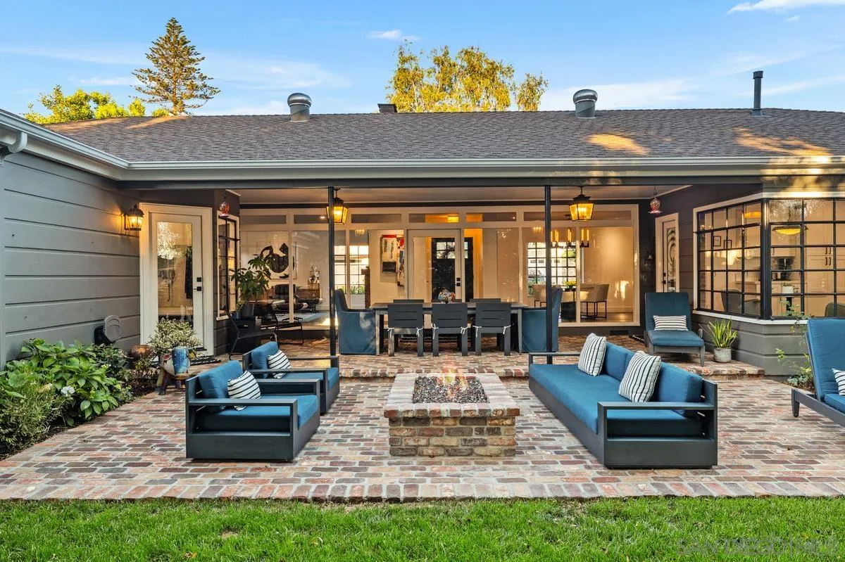 https://cdn.realtyfeed.com/cdn/127/260022069/33352075aa34995a53d8b442e36ab2a0.webp