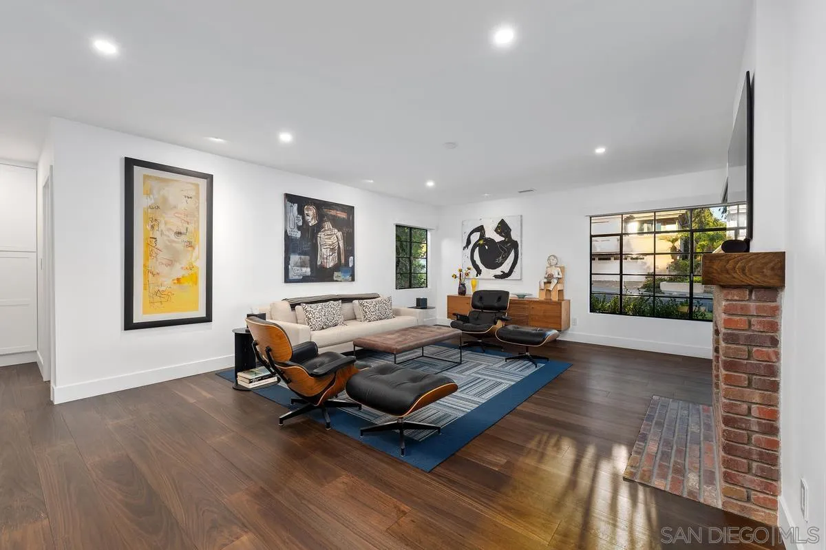 https://cdn.realtyfeed.com/cdn/127/260022069/ba5d26f1516f36cec439431db909b41e.webp