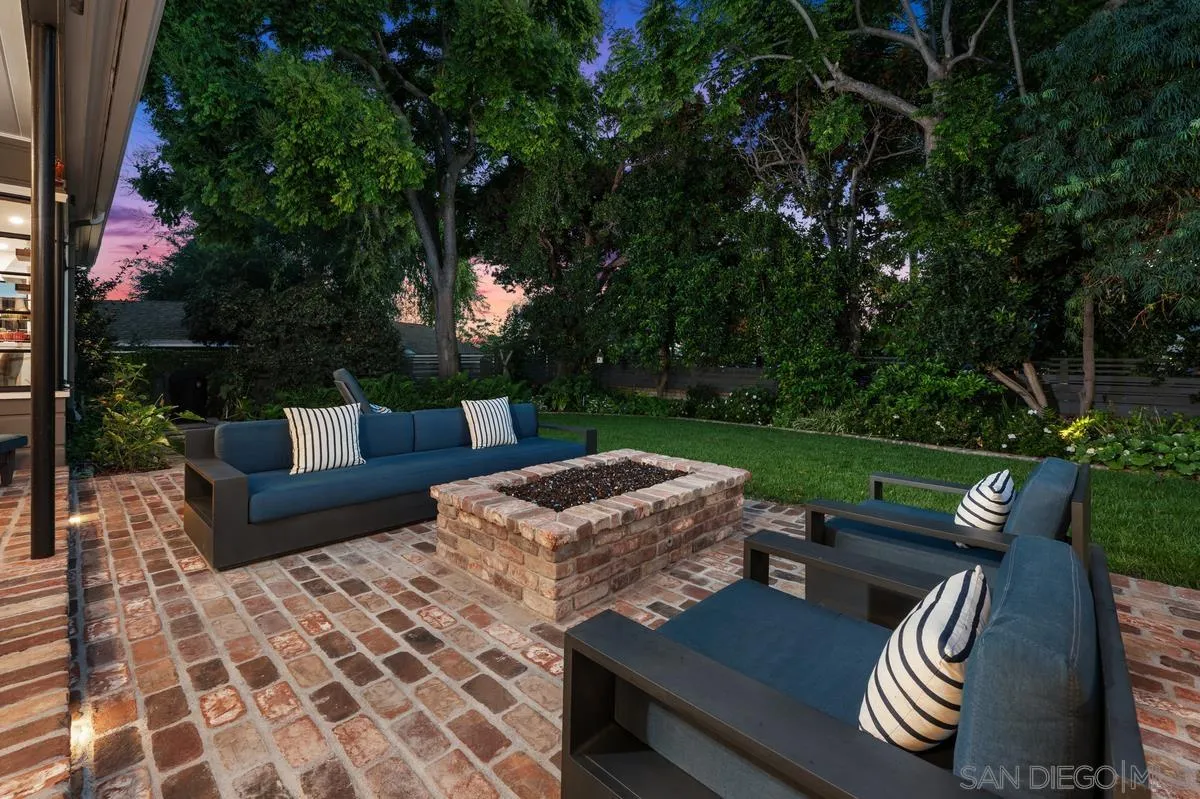https://cdn.realtyfeed.com/cdn/127/260022069/de492d8f7eabf02f5f3eec98f734763c.webp
