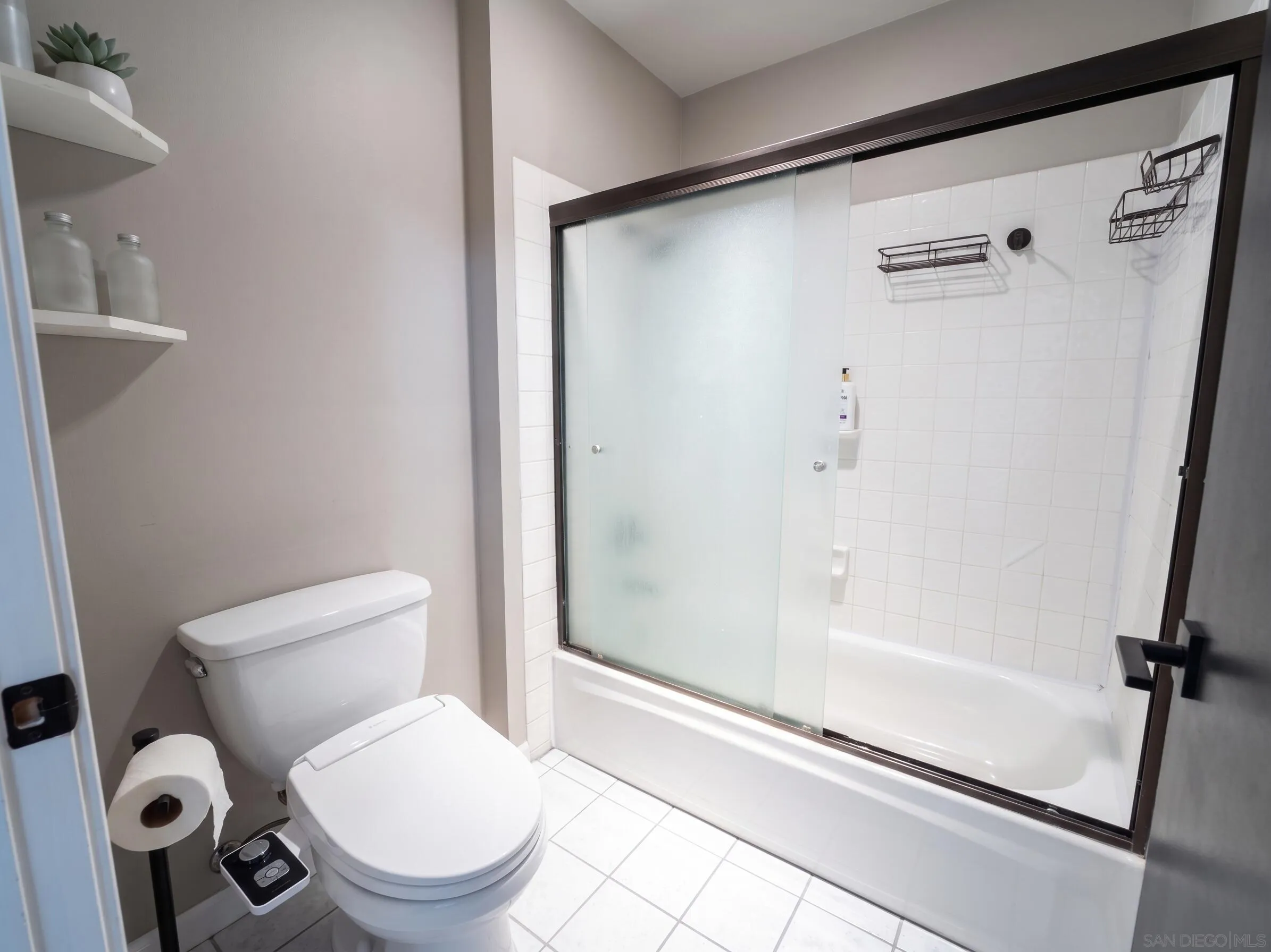 https://cdn.realtyfeed.com/cdn/127/260022074/1ce0e0ff8627366322ea61dcc0f388d6.webp