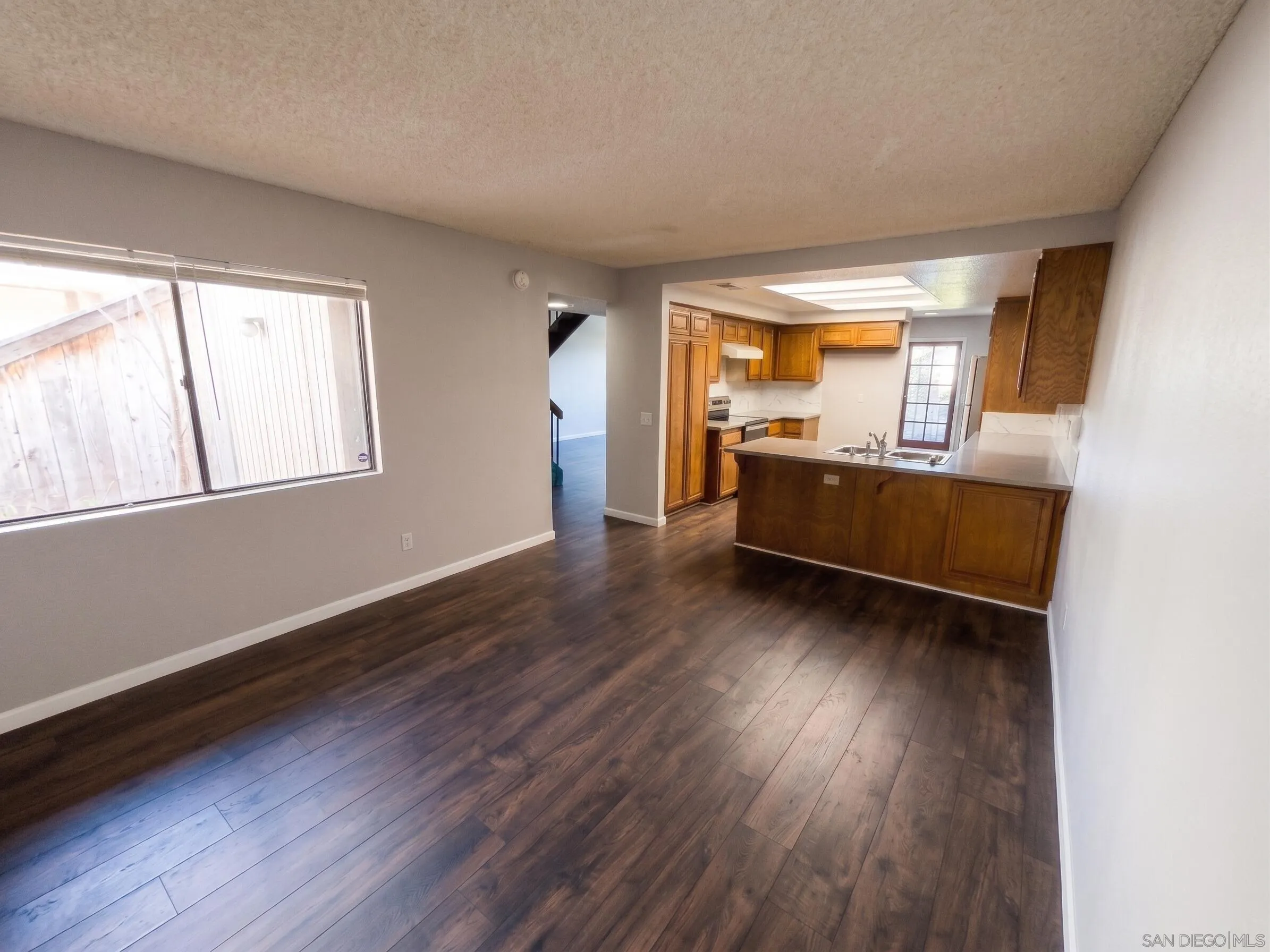 https://cdn.realtyfeed.com/cdn/127/260022074/452c99533c99384da18c1d0948c59a1a.webp