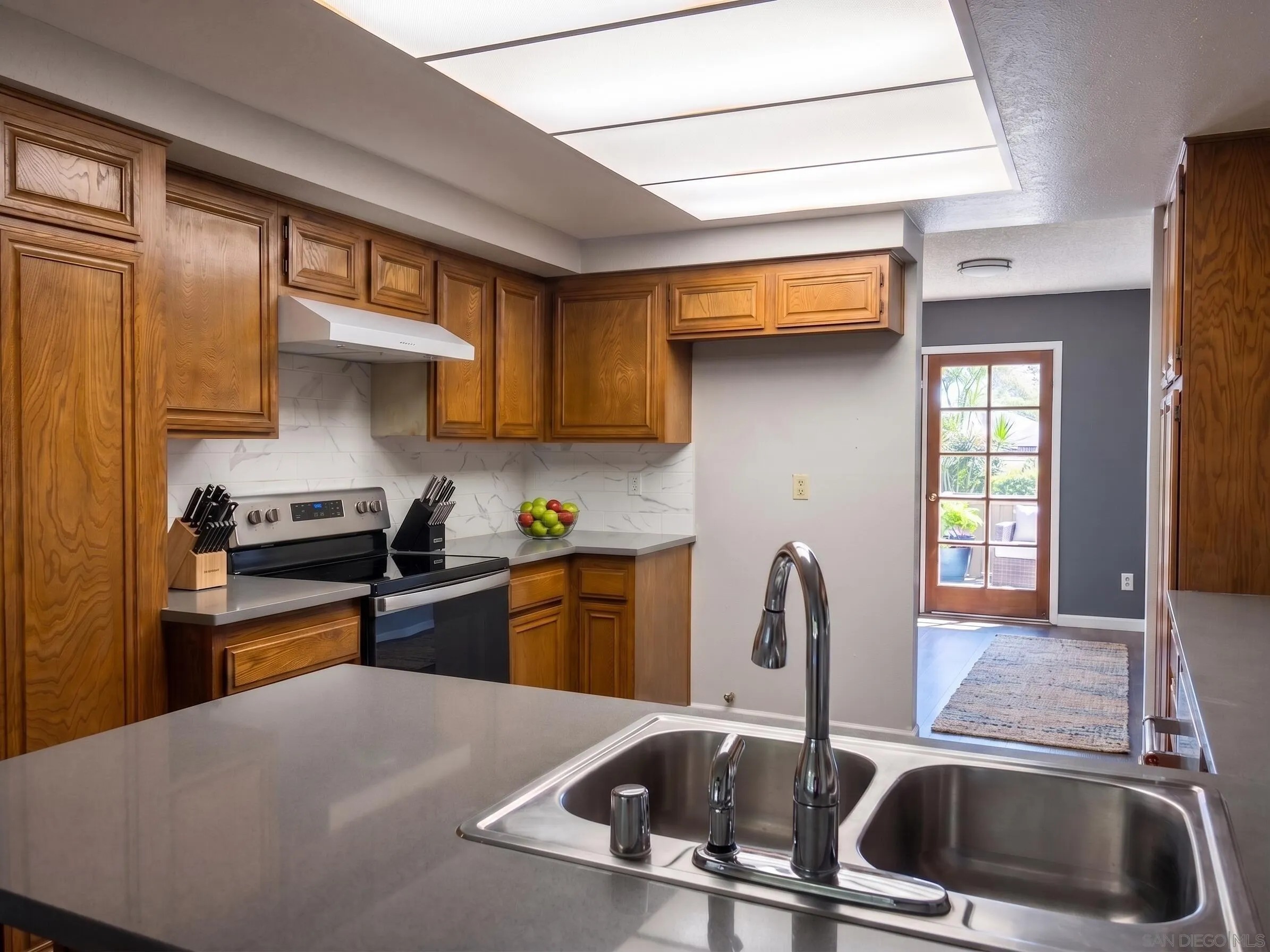 https://cdn.realtyfeed.com/cdn/127/260022074/e96b5cdd862090c81f39ca1b16b76b49.webp