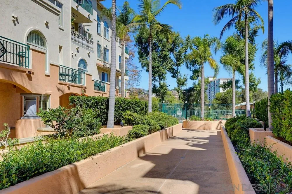 https://cdn.realtyfeed.com/cdn/127/260022075/552908707fde0bfcc72cd5511af4cfb3.webp