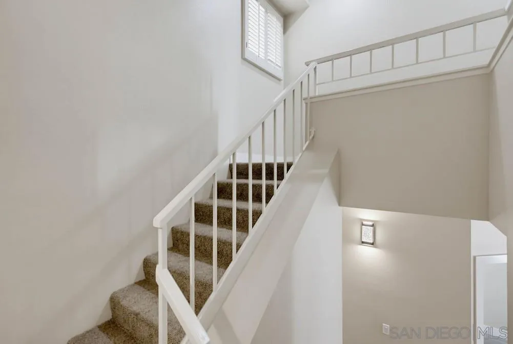 https://cdn.realtyfeed.com/cdn/127/260022075/85b3d00118bacb67700bdc6ec10d2cb7.webp