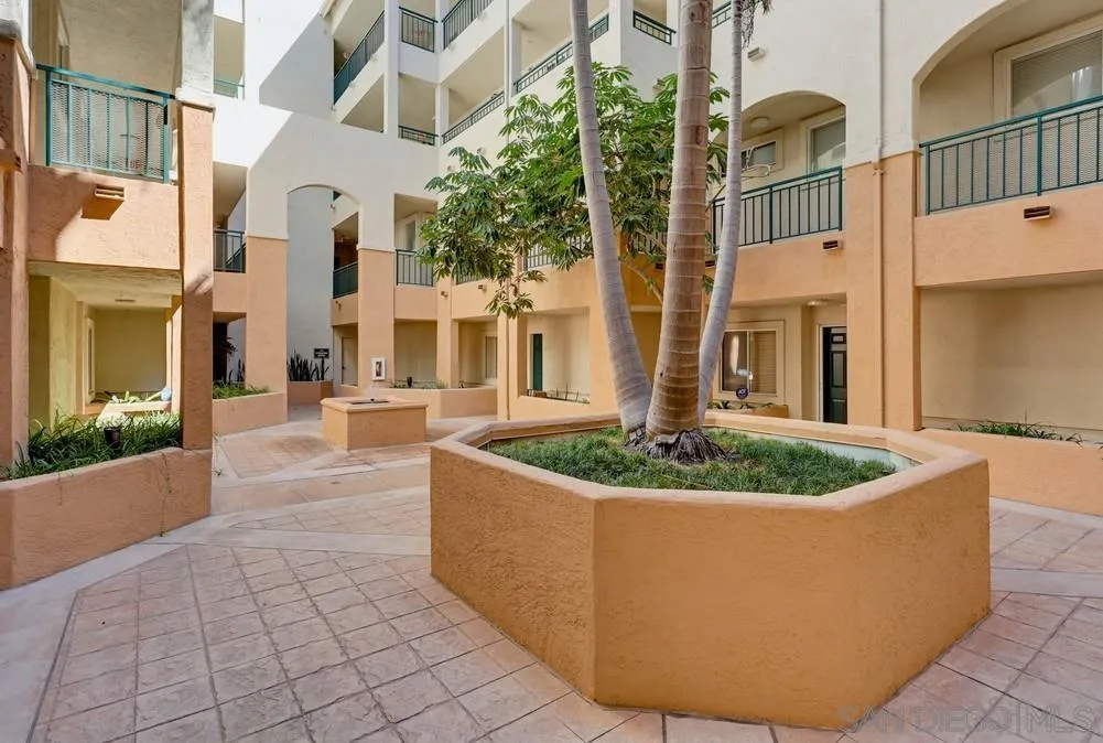 https://cdn.realtyfeed.com/cdn/127/260022075/bf7ae87dabcdd83cf3ec081903a834f0.webp